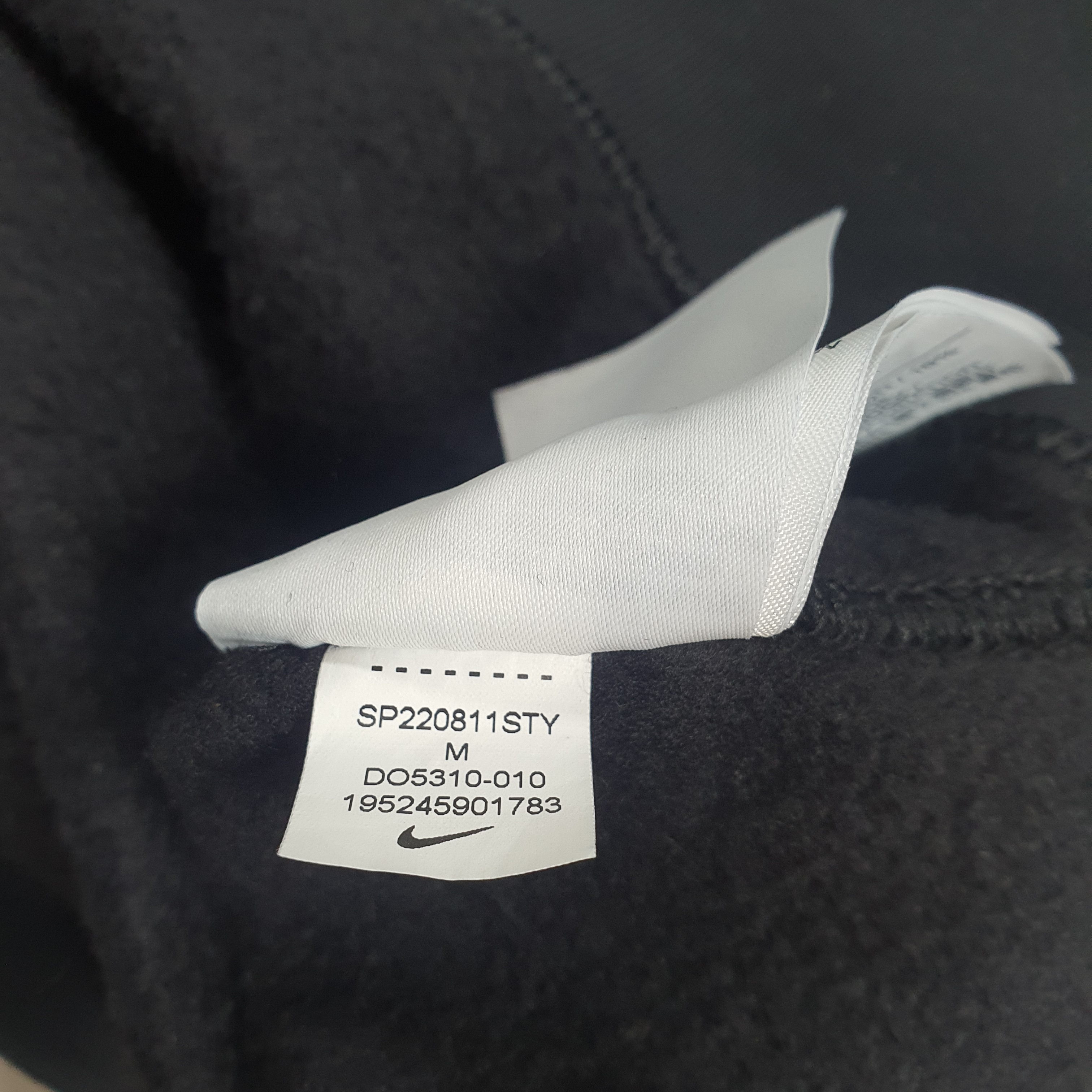 Nike x Stussy NRG Washed Fleece Crewneck Black (DO5310-010) 착용 스타일 - 2