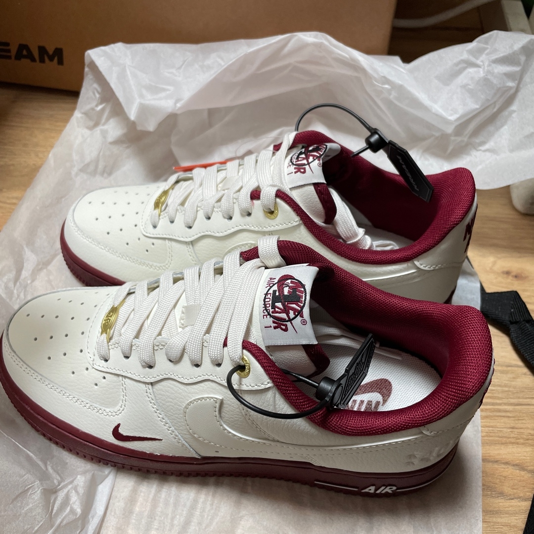 (W) Nike Air Force 1 '07 SE 40th Anniversary Join Forces Sail Team Red 착용 스타일 - 1