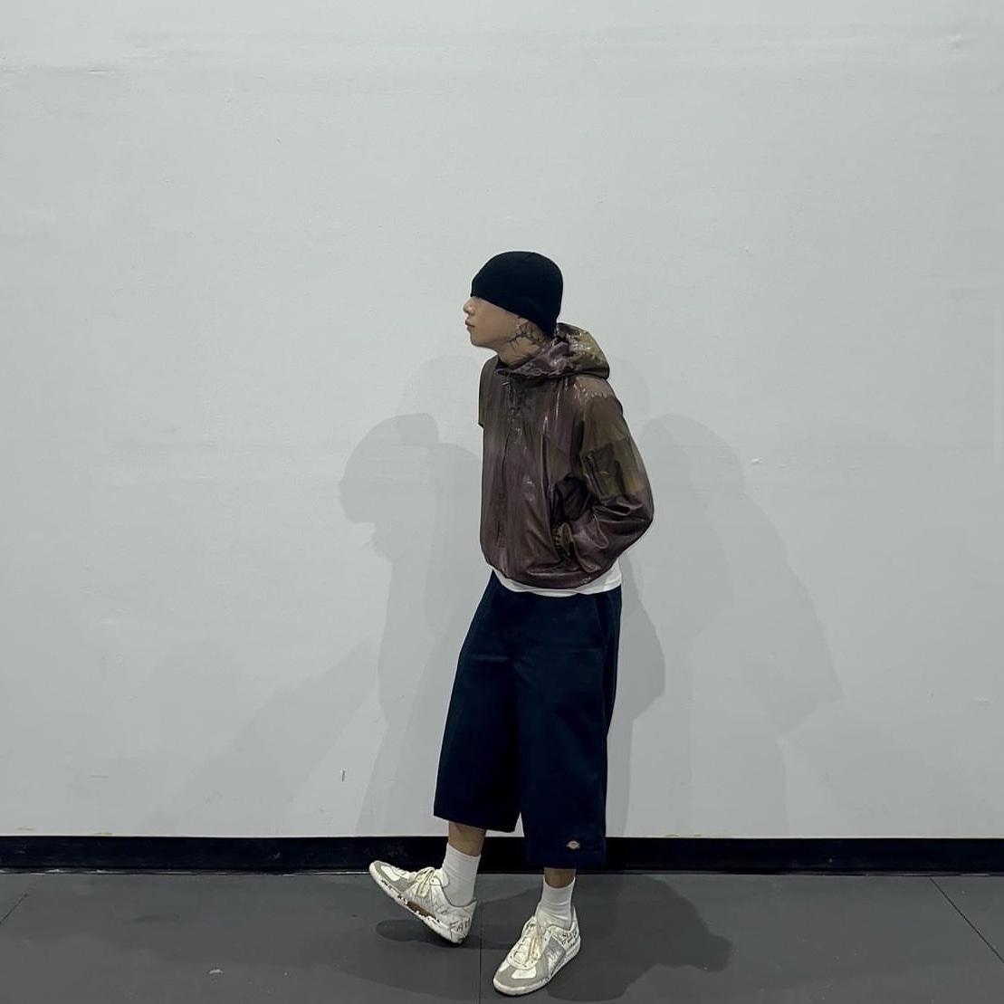Maison Margiela Replica Graffiti Sneakers White 착용 스타일