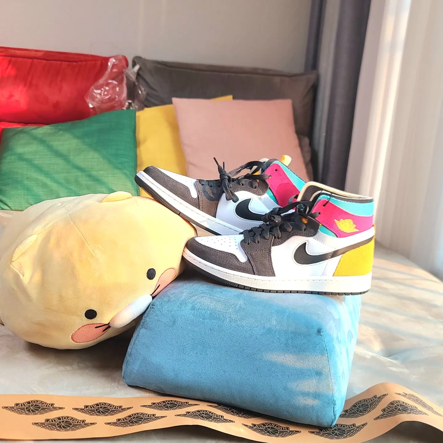 Jordan 1 Zoom Air CMFT Anthracite Pink Gold 착용 스타일