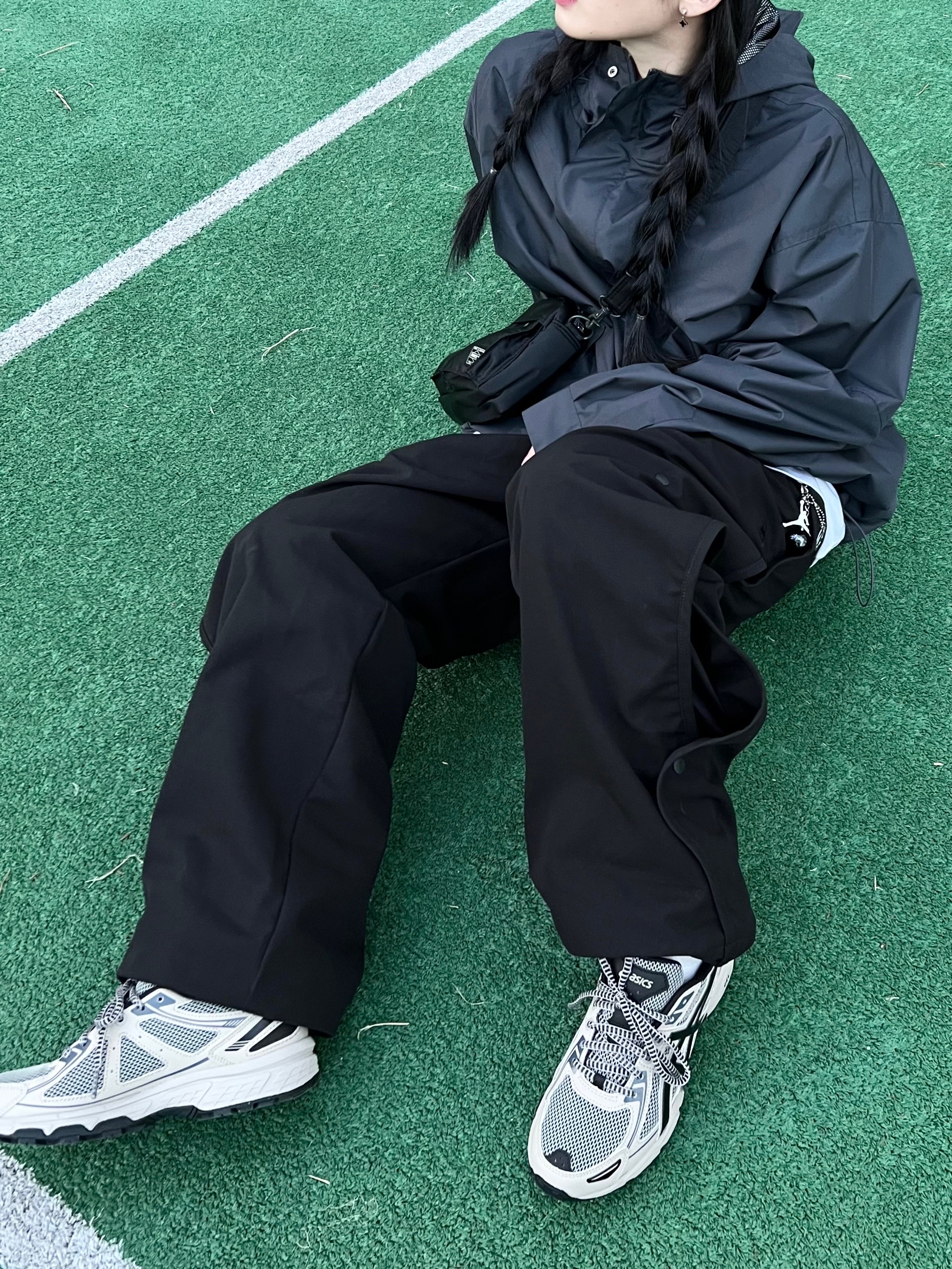 Asics Gel-Venture 6 Feather Grey Black, Sansan Gear Wave Pants Black - 22FW 착용 스타일 - 2