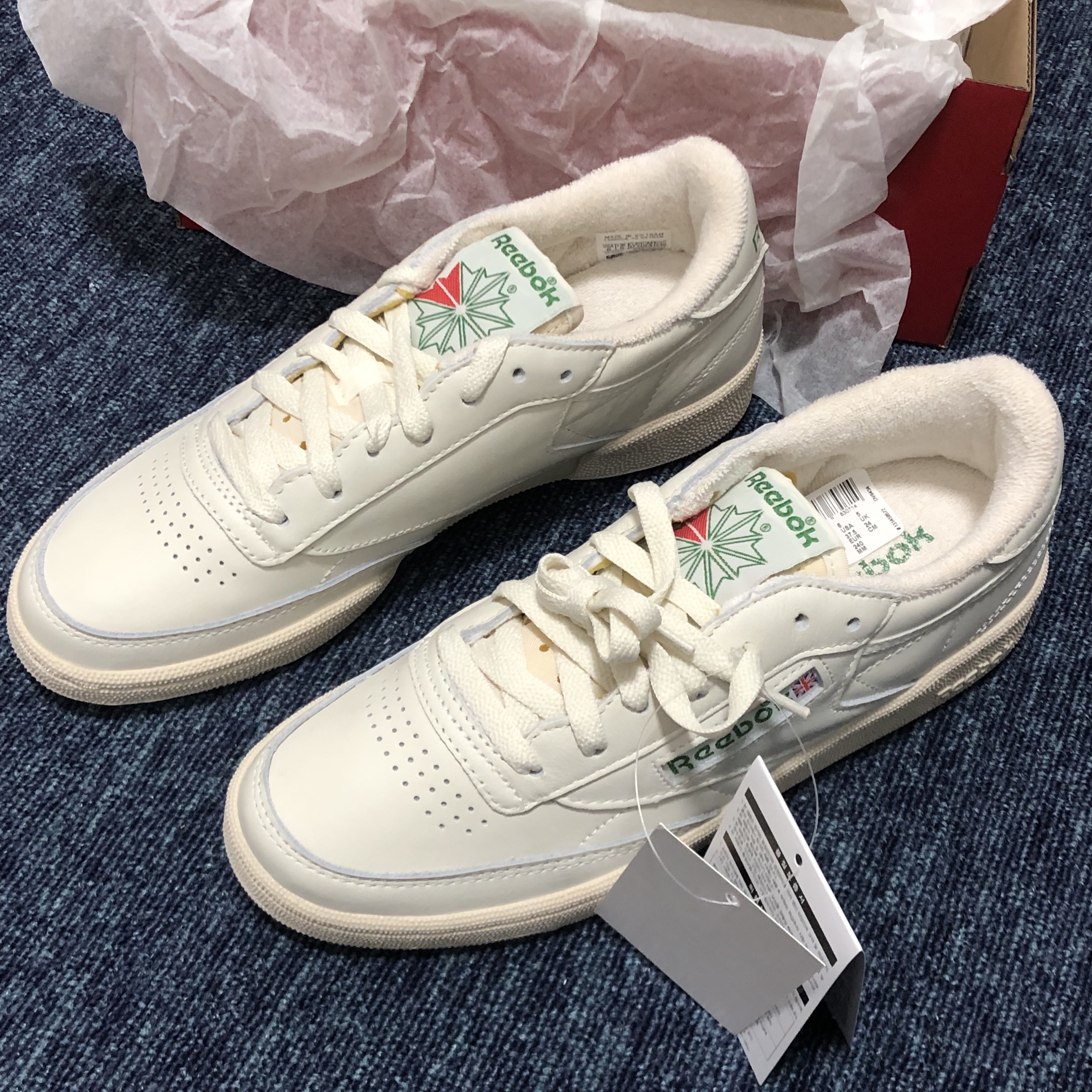 Reebok Club C 85 Vintage Chalk Green 착용 스타일