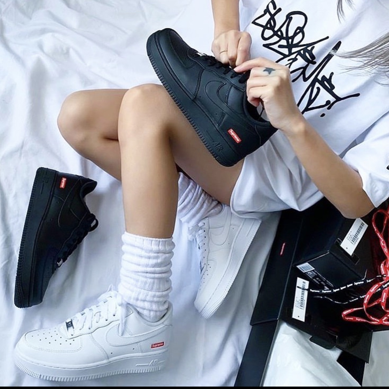 Nike x Supreme Air Force 1 Low White 착용 스타일 - 5
