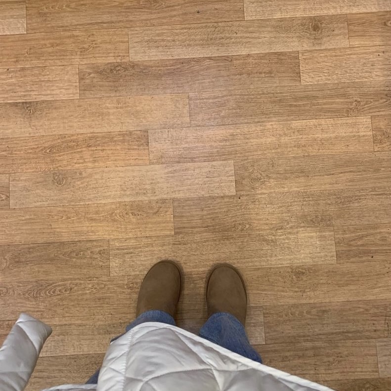 (W) UGG Classic Ultra Mini Boots Chestnut 착용 스타일