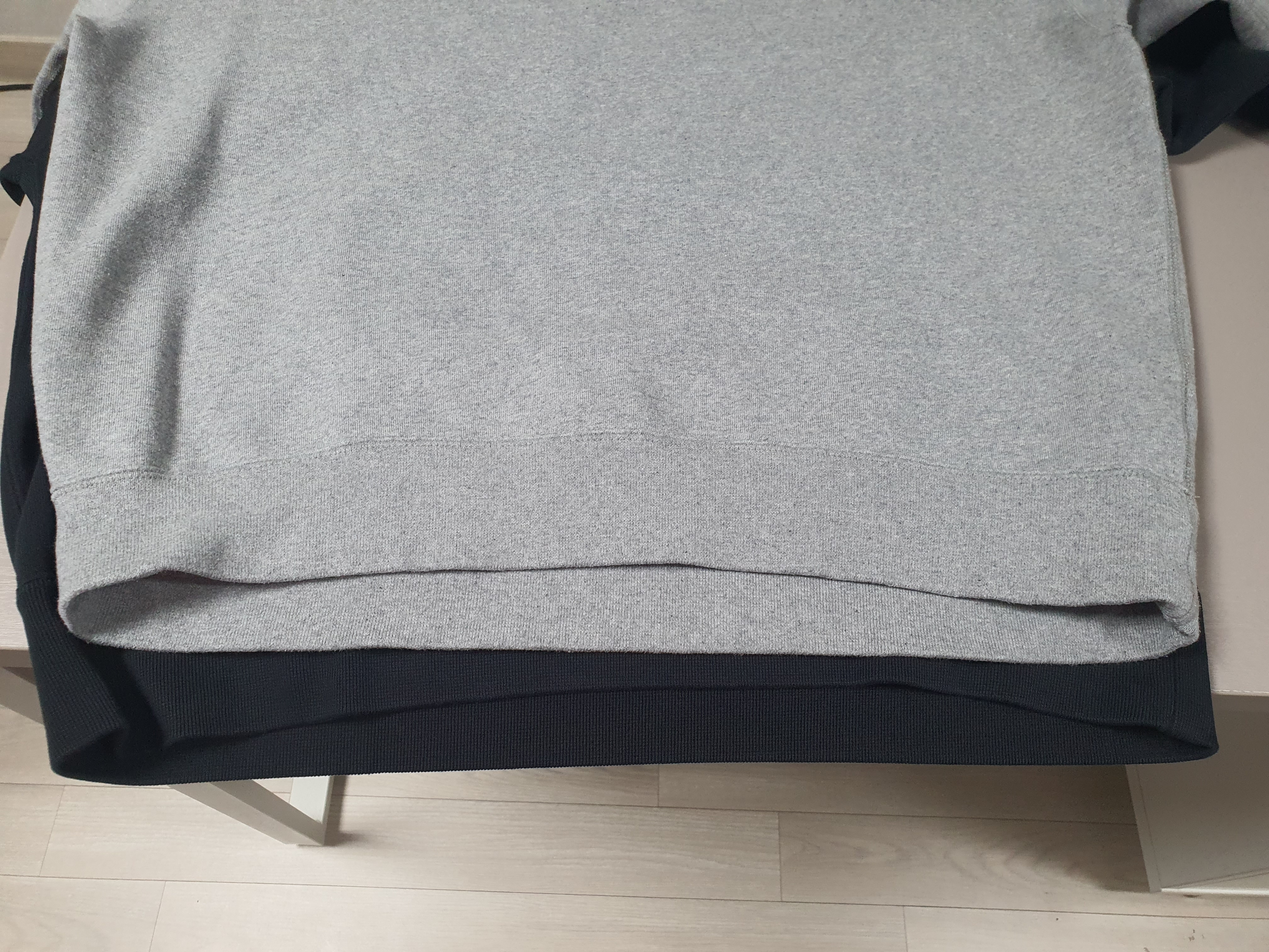 Nike NRG Solo Swoosh Crew Fleece Dark Grey Heather - Asia, Nike x Stussy NRG Washed Fleece Crewneck Black (DO5310-010) 착용 스타일 - 3
