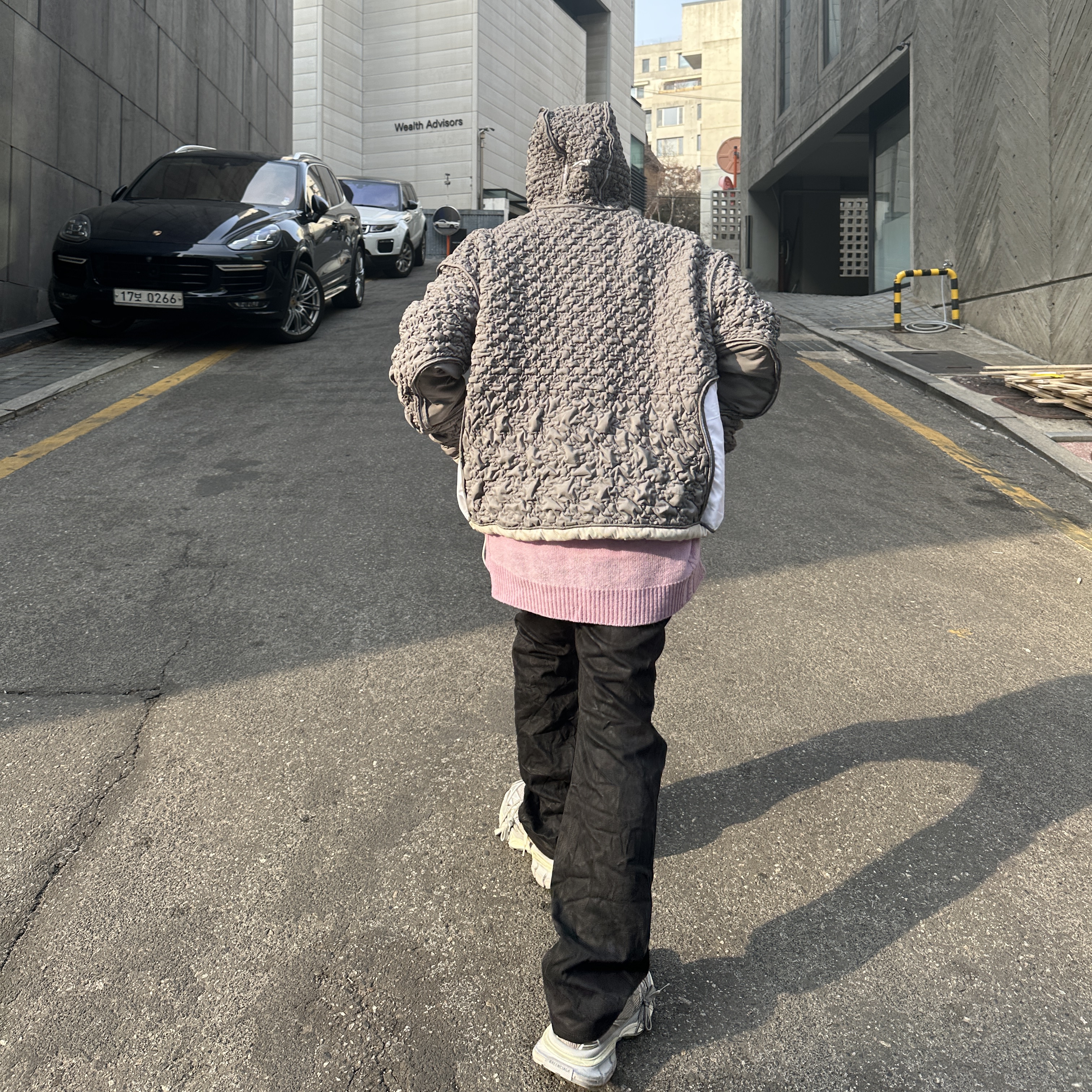 Balenciaga 3XL Sneakers Light Beige 착용 스타일 - 1