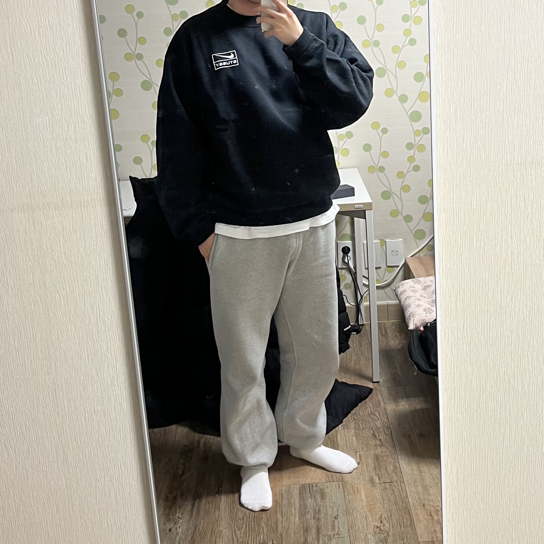Nike x Stussy NRG Washed Fleece Crewneck Black (DO5310-010) 착용 스타일