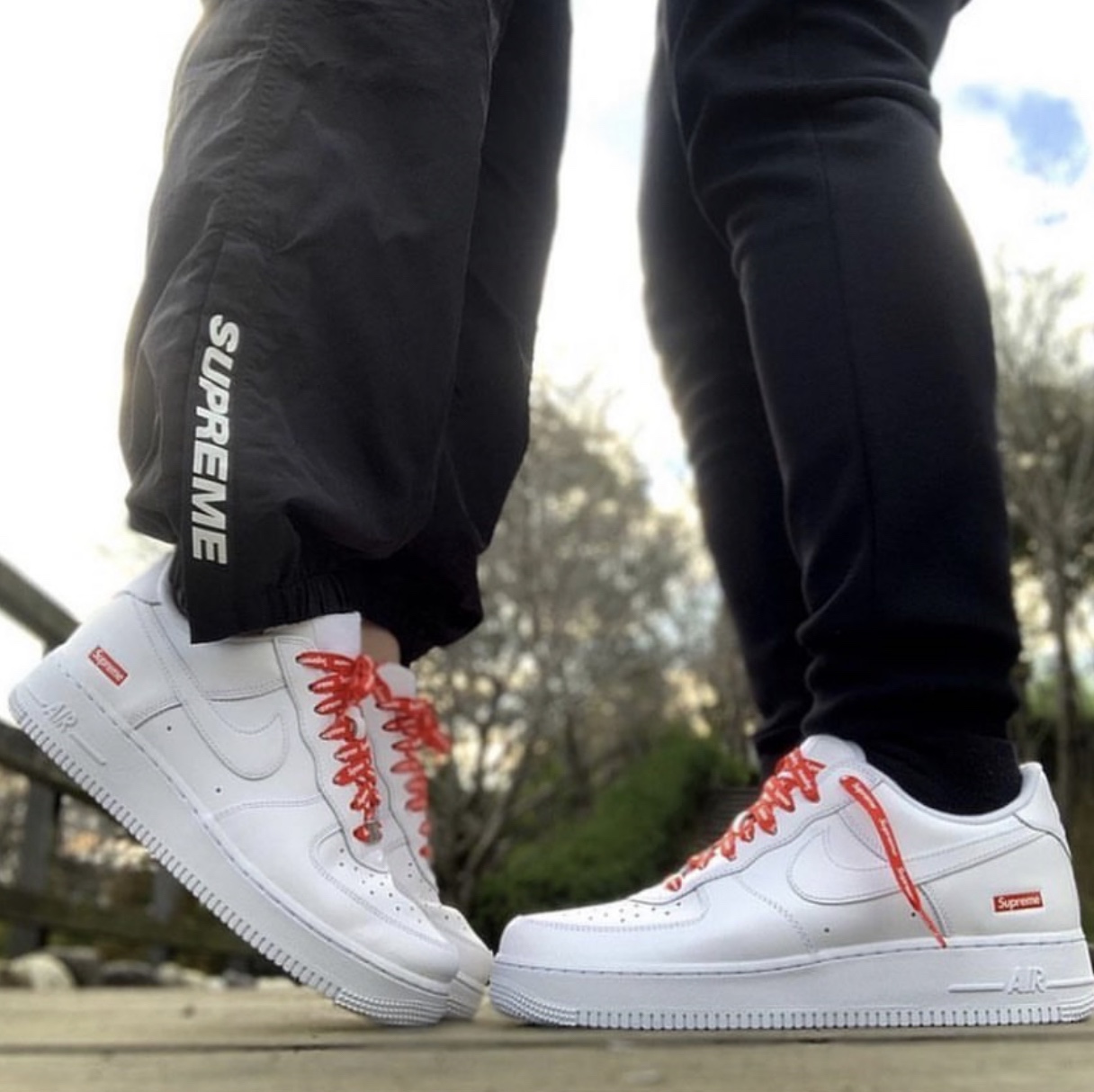 Nike x Supreme Air Force 1 Low Black, Nike x Supreme Air Force 1 Low White 착용 스타일 - 4
