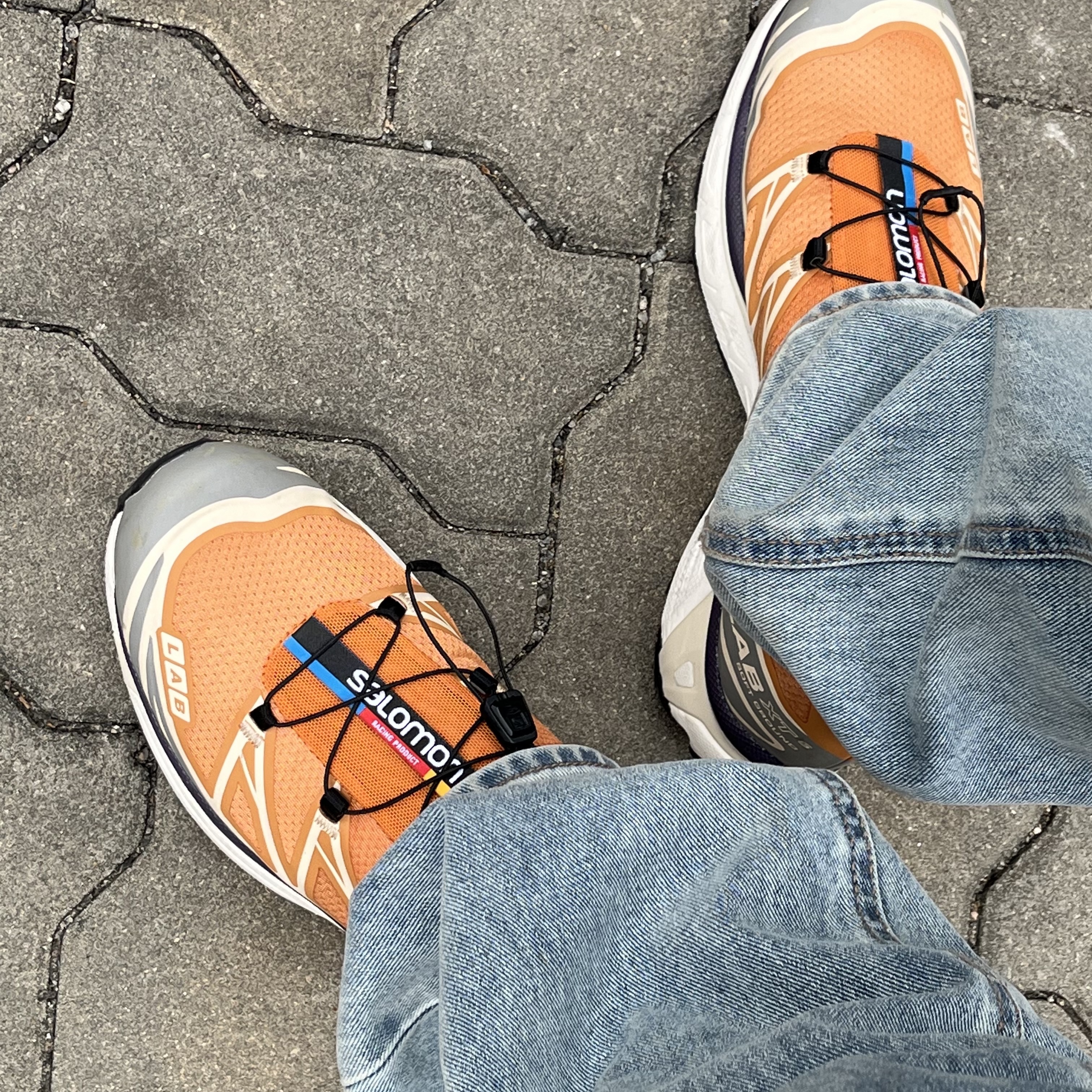 Salomon XT-6 Apricot Buff 착용 스타일