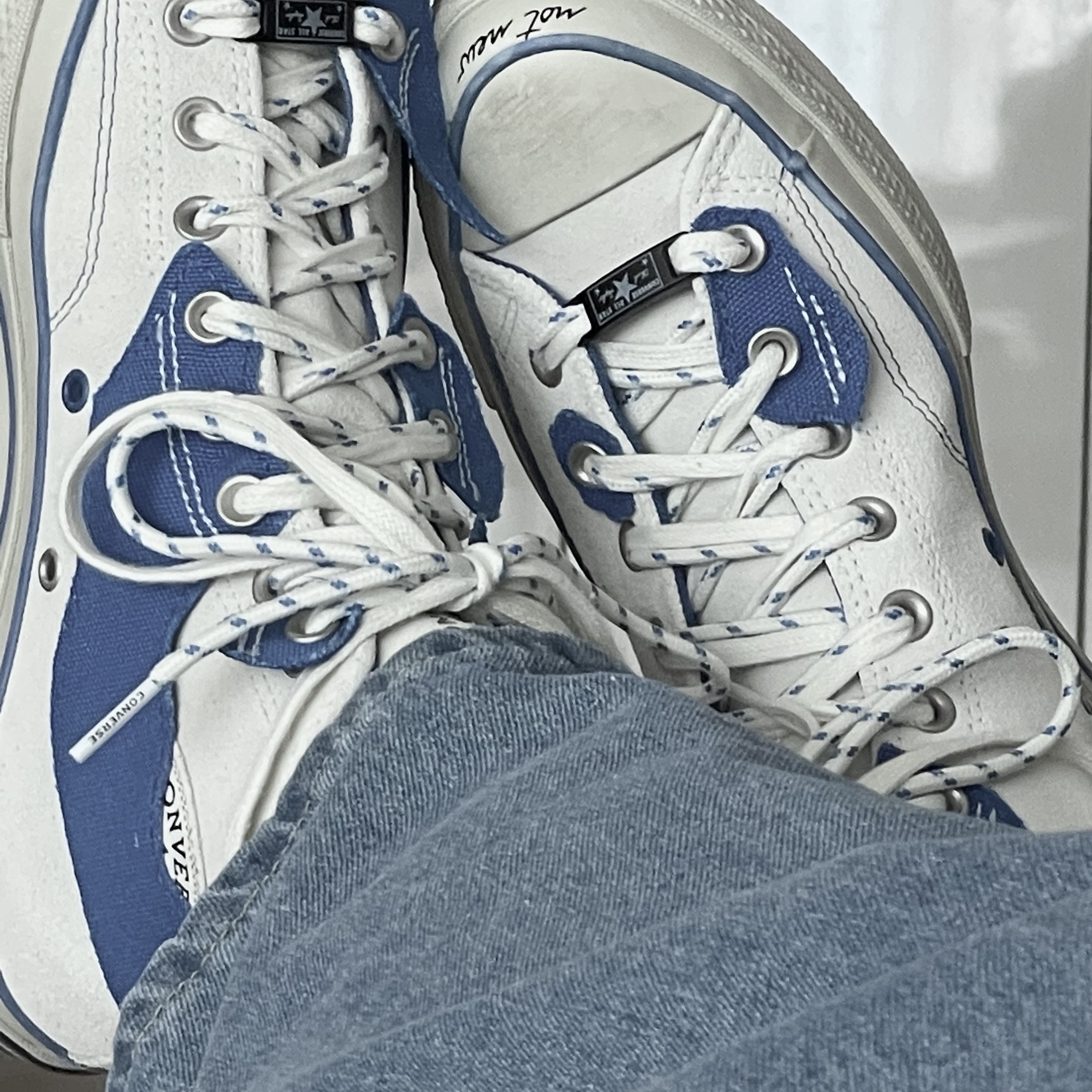 Converse x Ader Error Chuck 70 High White 착용 스타일 - 1