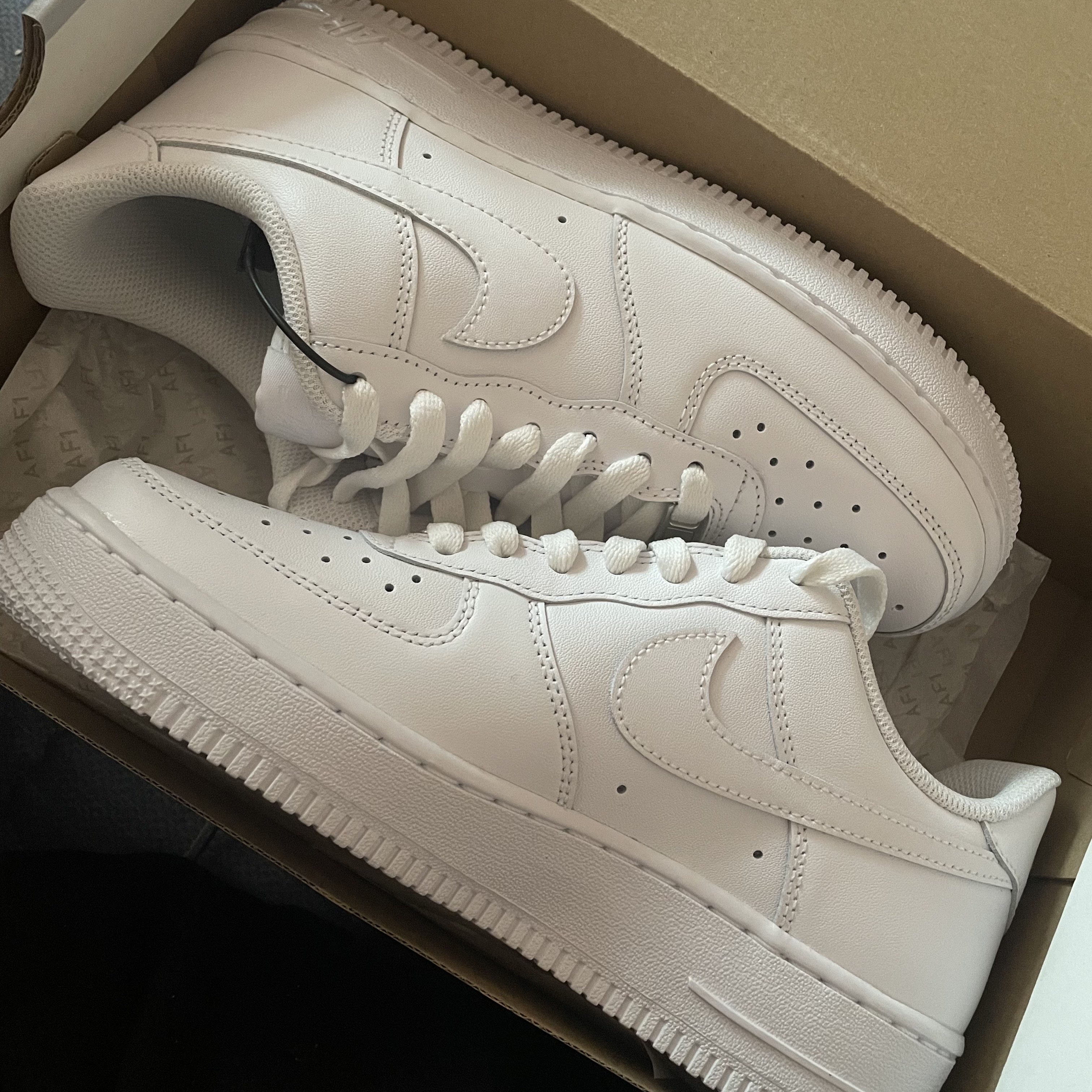 (W) Nike Air Force 1 '07 Low White 착용 스타일