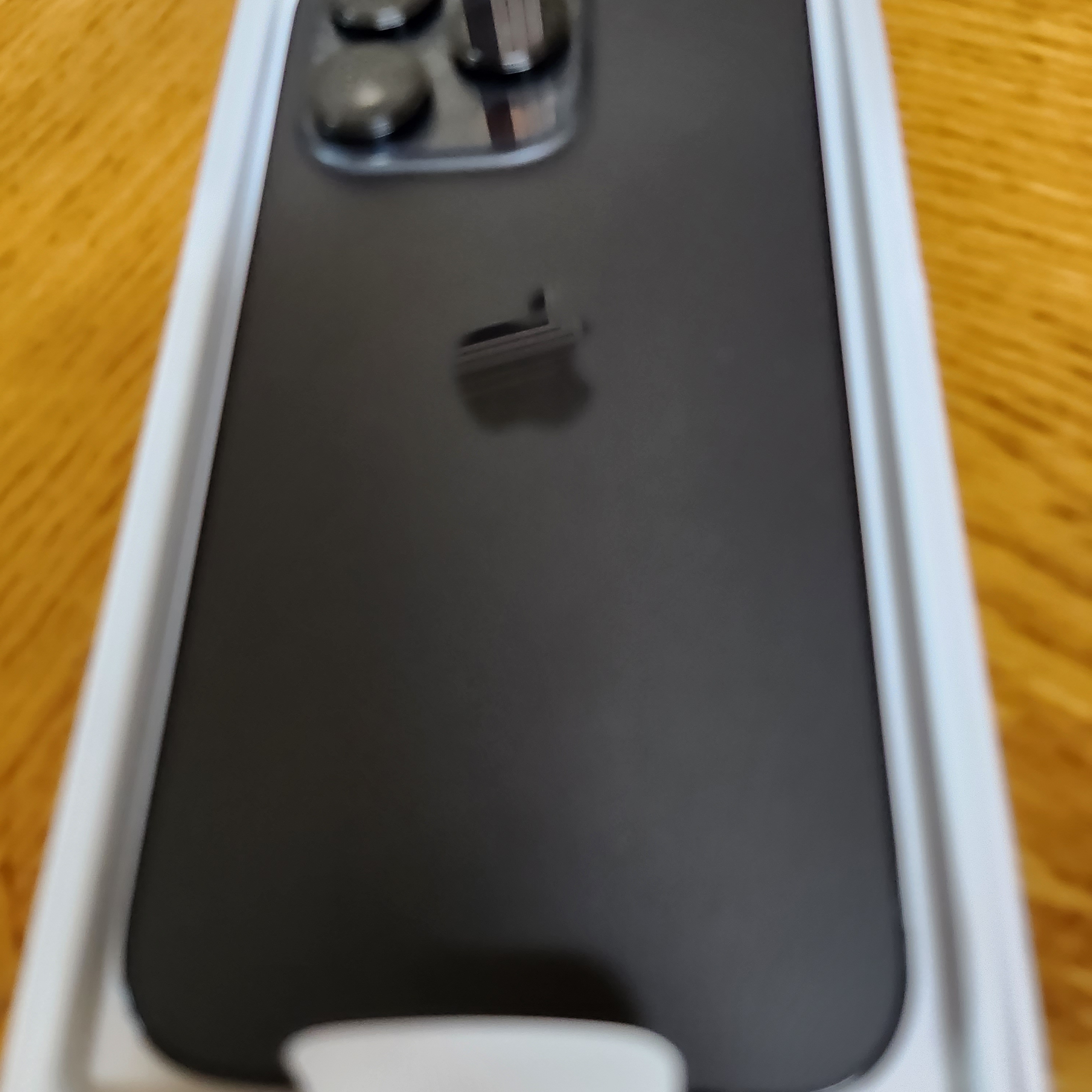 Apple iPhone 14 Pro 128GB Space Black (Korean Ver.) 착용 스타일