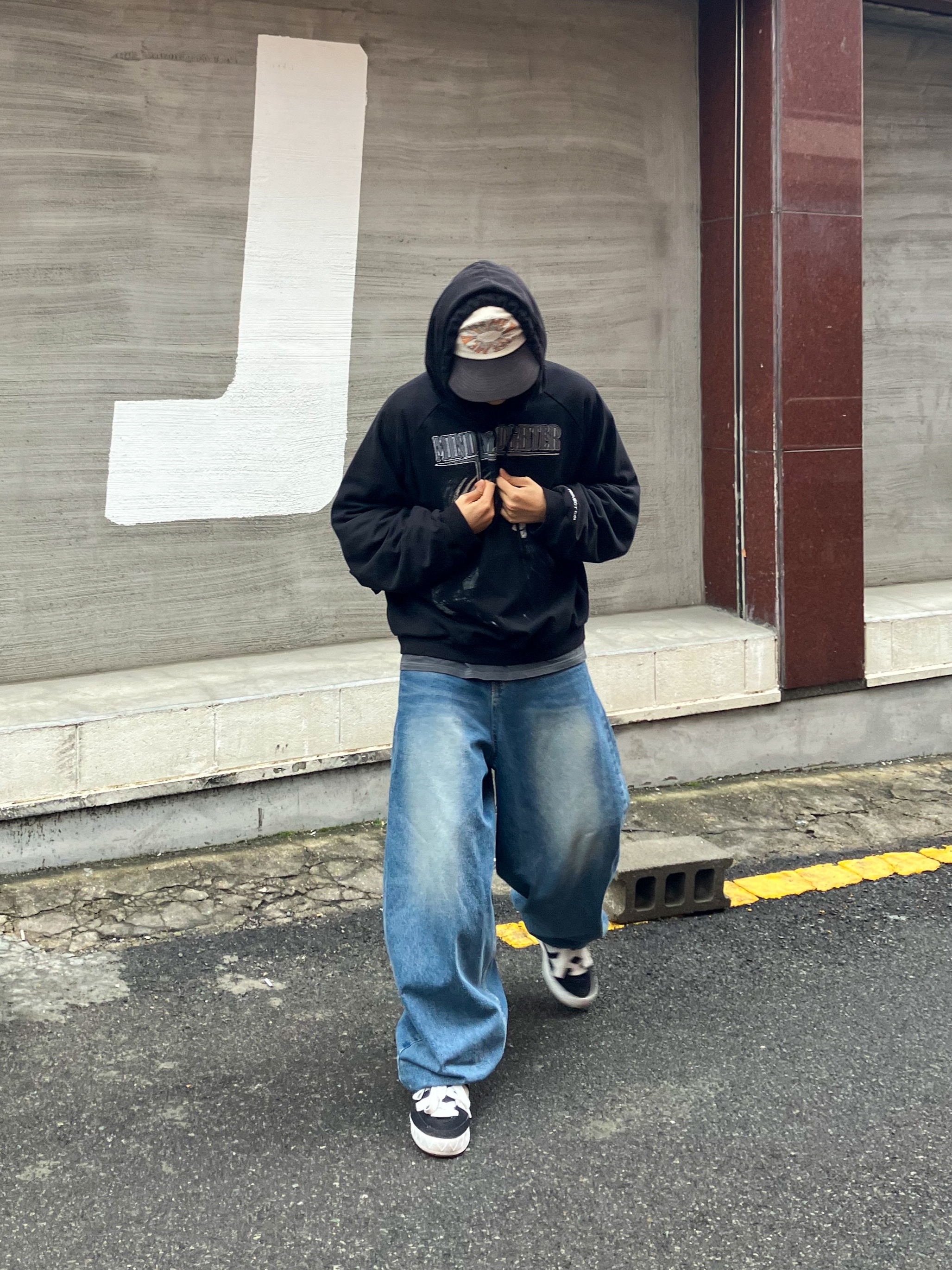Adidas Adimatic Core Black, Project G/R Mind Slaughter Vintage Washeed Hoodie Black 착용 스타일 - 2