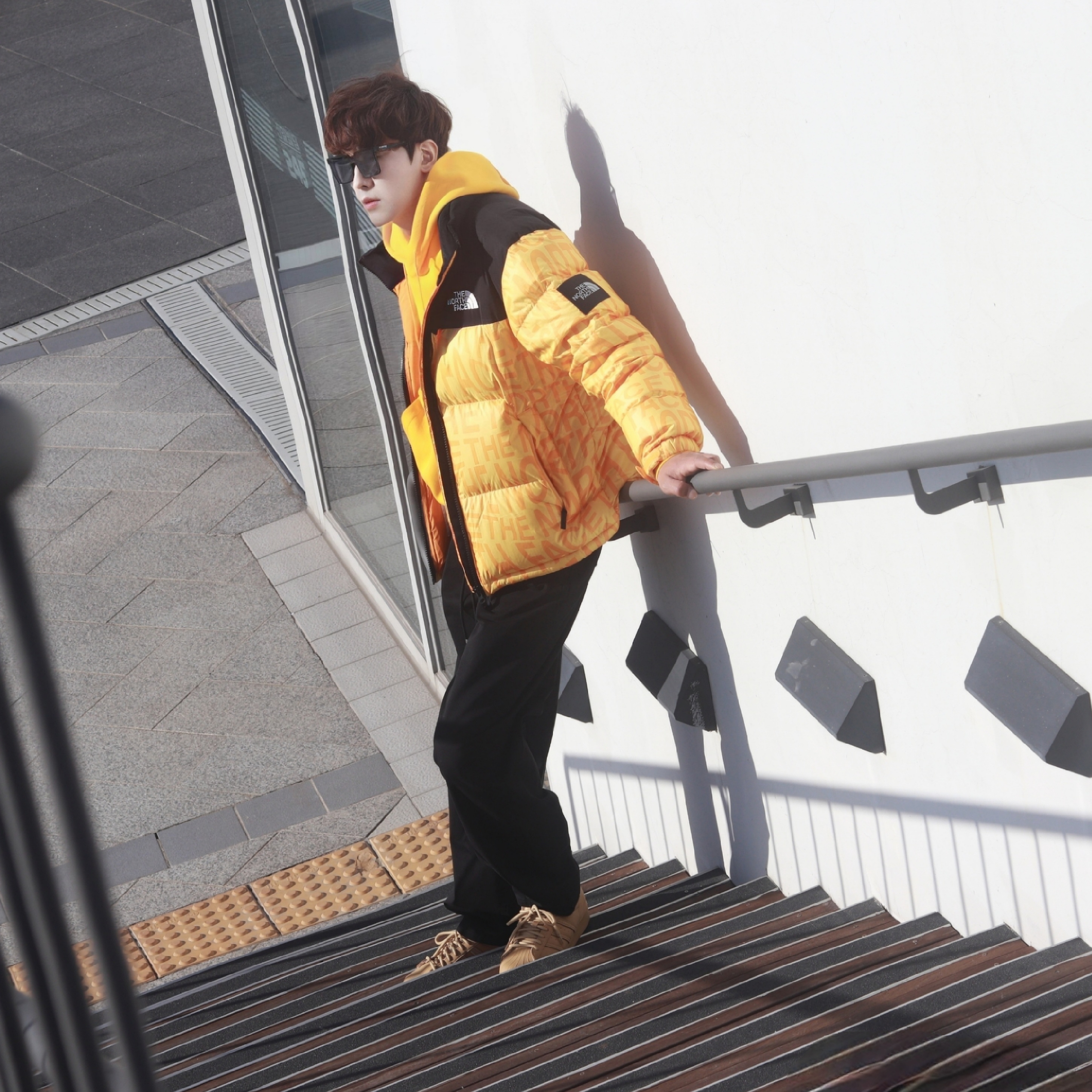 The North Face White Label Novelty Nuptse Down Jacket P Yellow, Adidas Superstar Golden Beige 착용 스타일 - 2