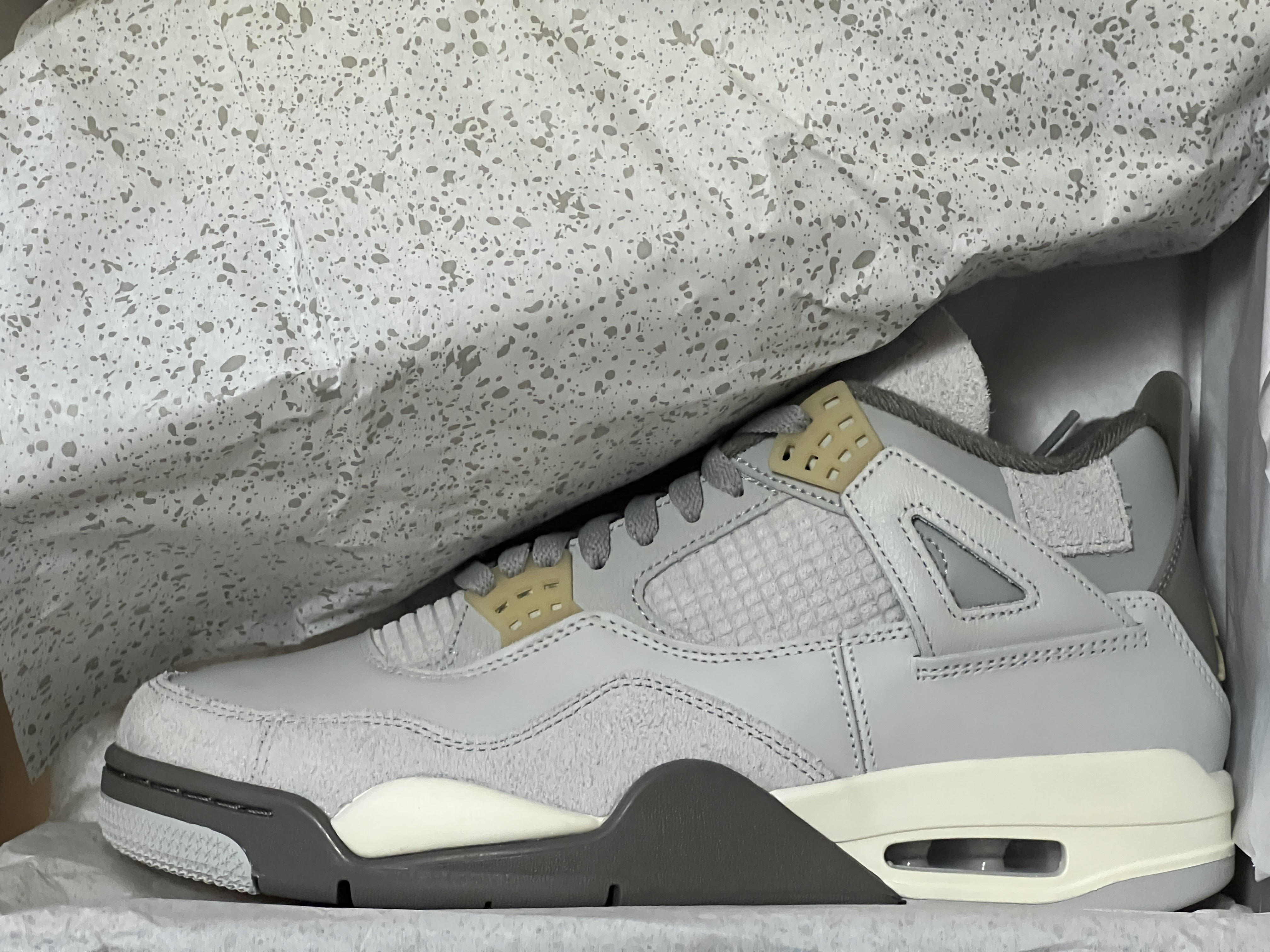 Jordan 4 Retro SE Craft 착용 스타일