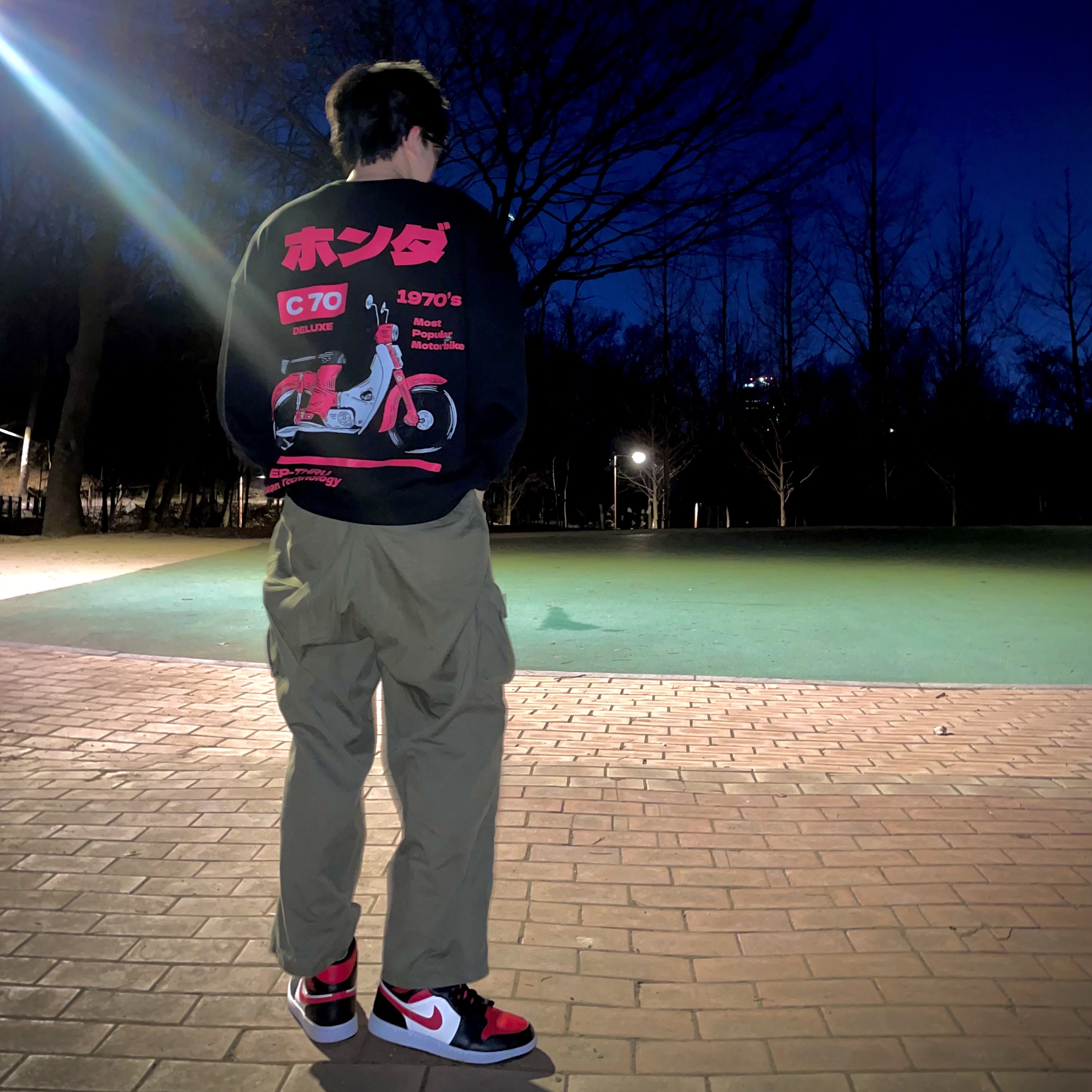 Jordan 1 Mid Black Fire Red 착용 스타일