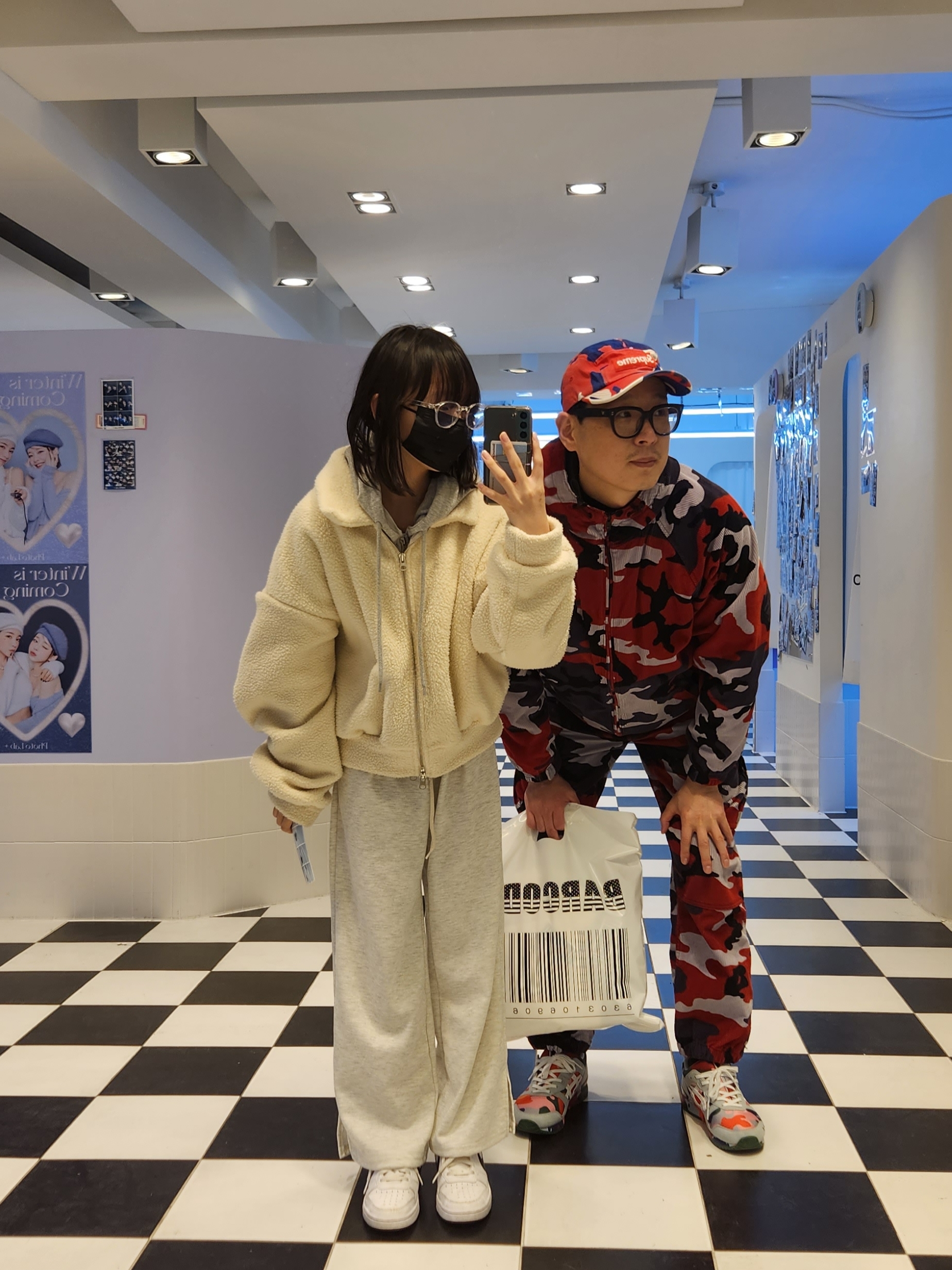 Asics x Comme des Garcons Shirt Gel-Lyte III OG Colorful Camo, Supreme x Nike Arc Corduroy Cargo Pants Red Camo - 22SS 착용 스타일 - 2