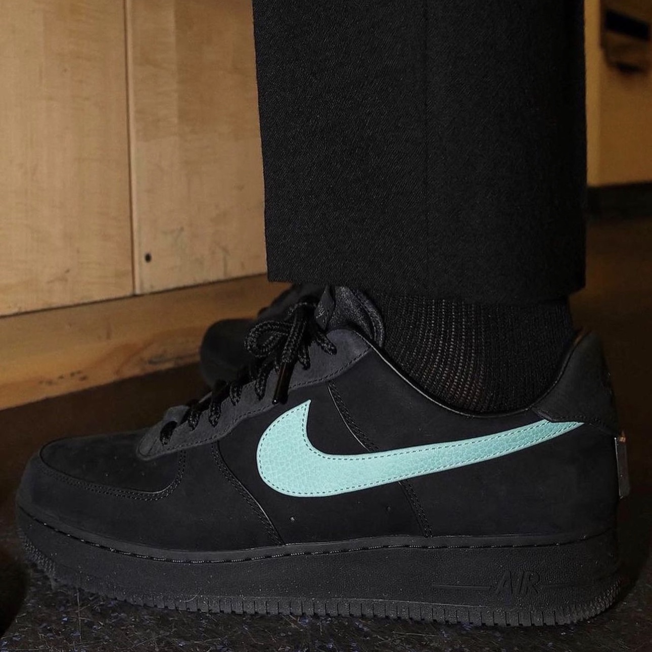 Nike x Tiffany & Co. Air Force 1 Low SP 1837 착용 스타일 - 2
