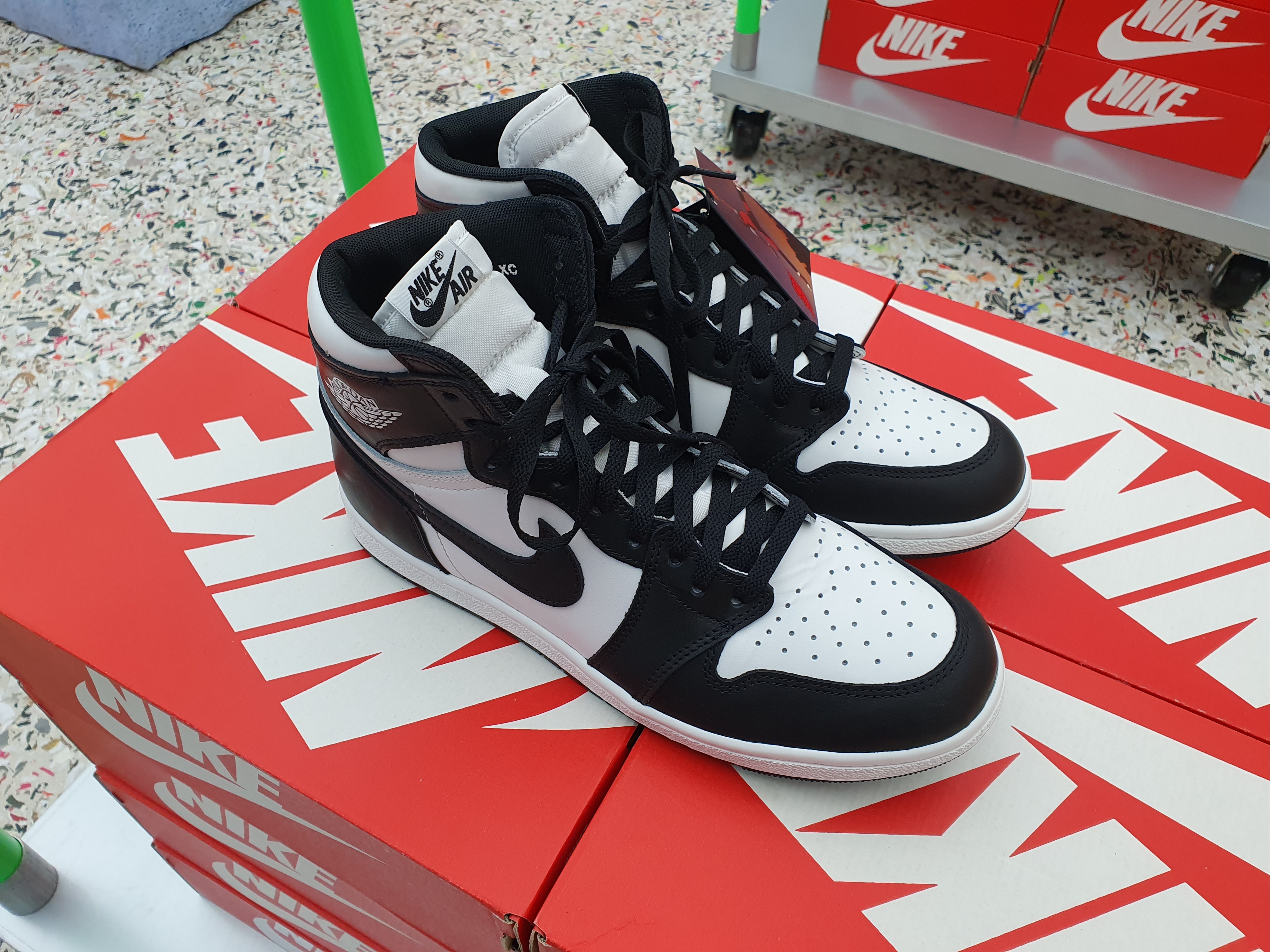 Jordan 1 High 85 Black White 착용 스타일 - 1