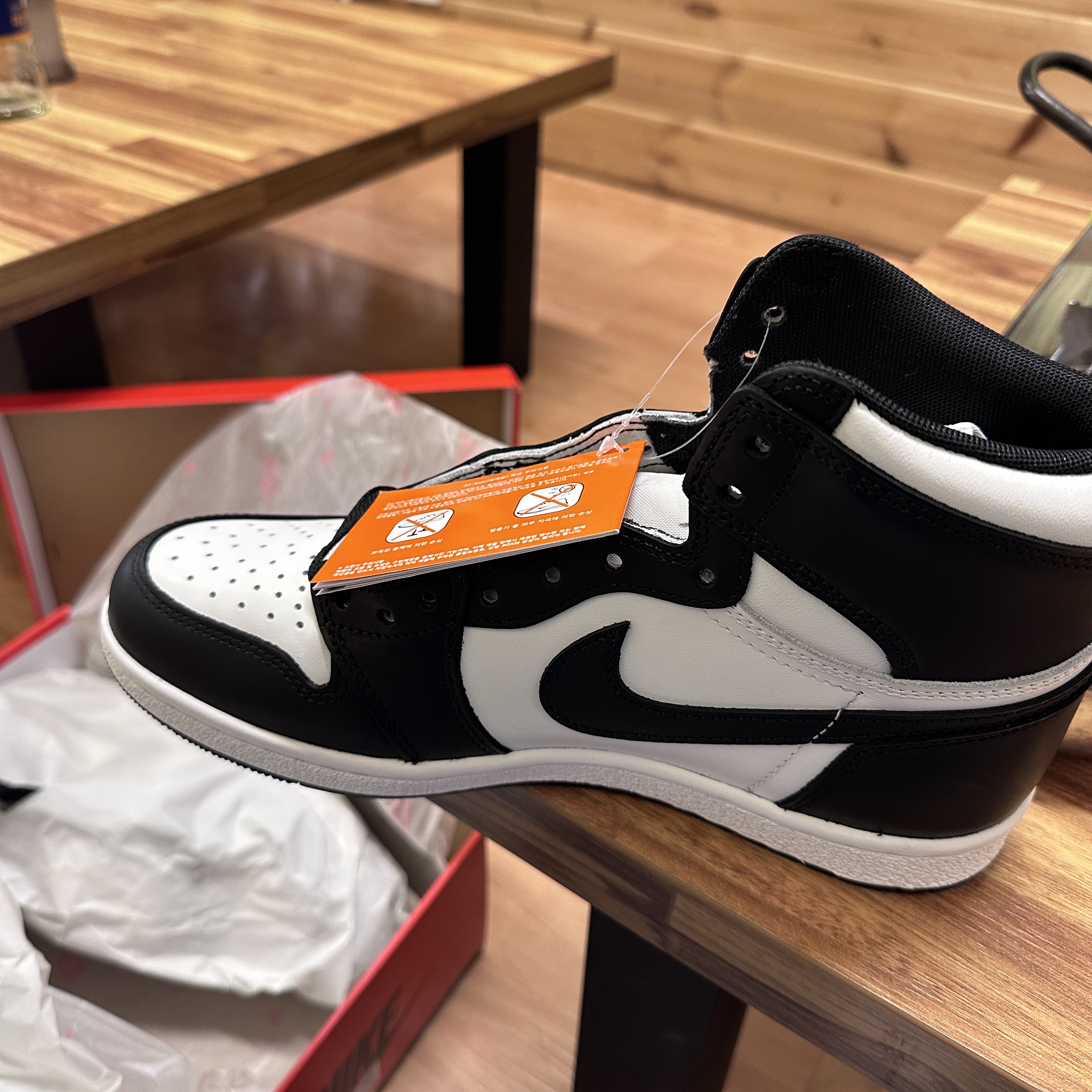 Jordan 1 High 85 Black White 착용 스타일 - 2