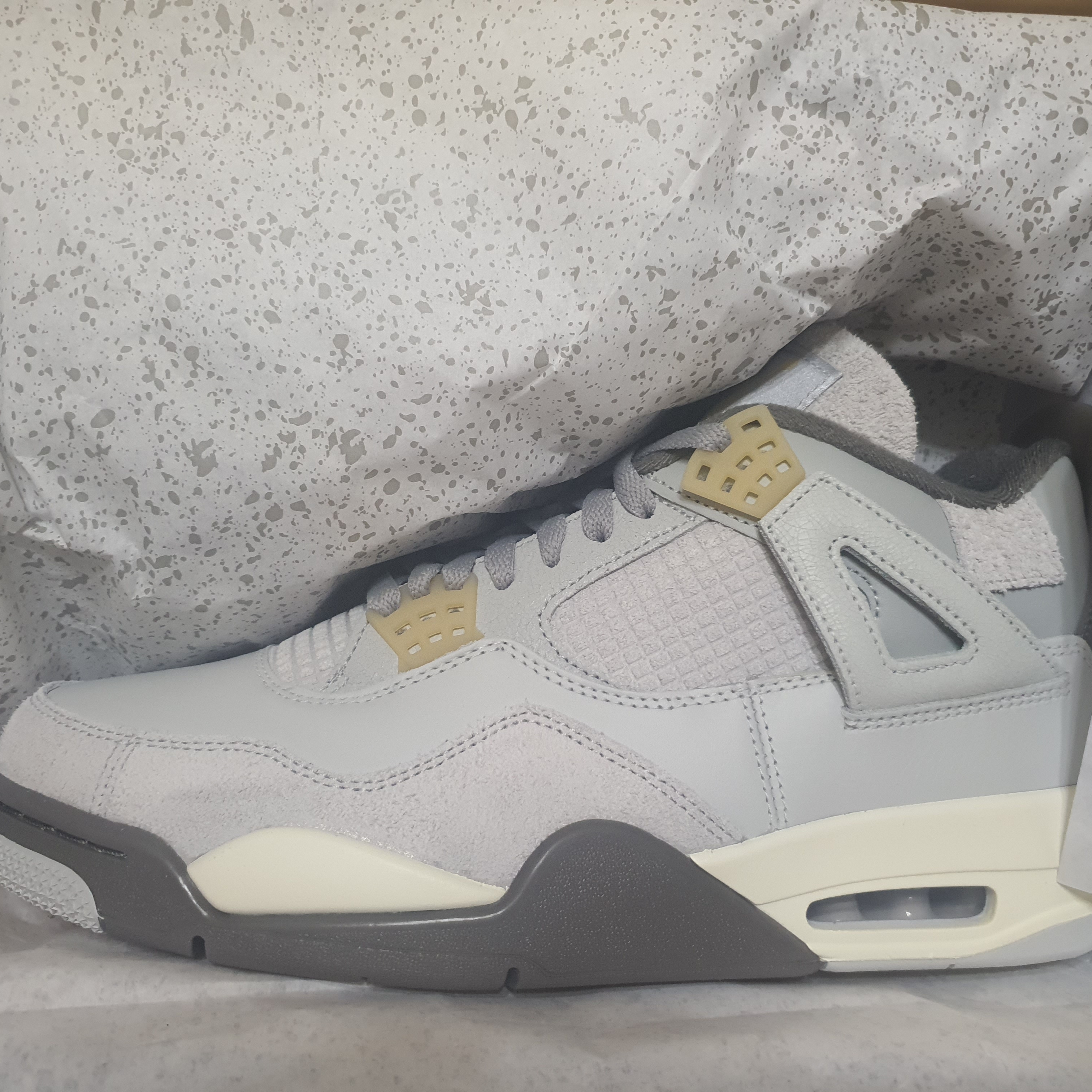 Jordan 4 Retro SE Craft 착용 스타일