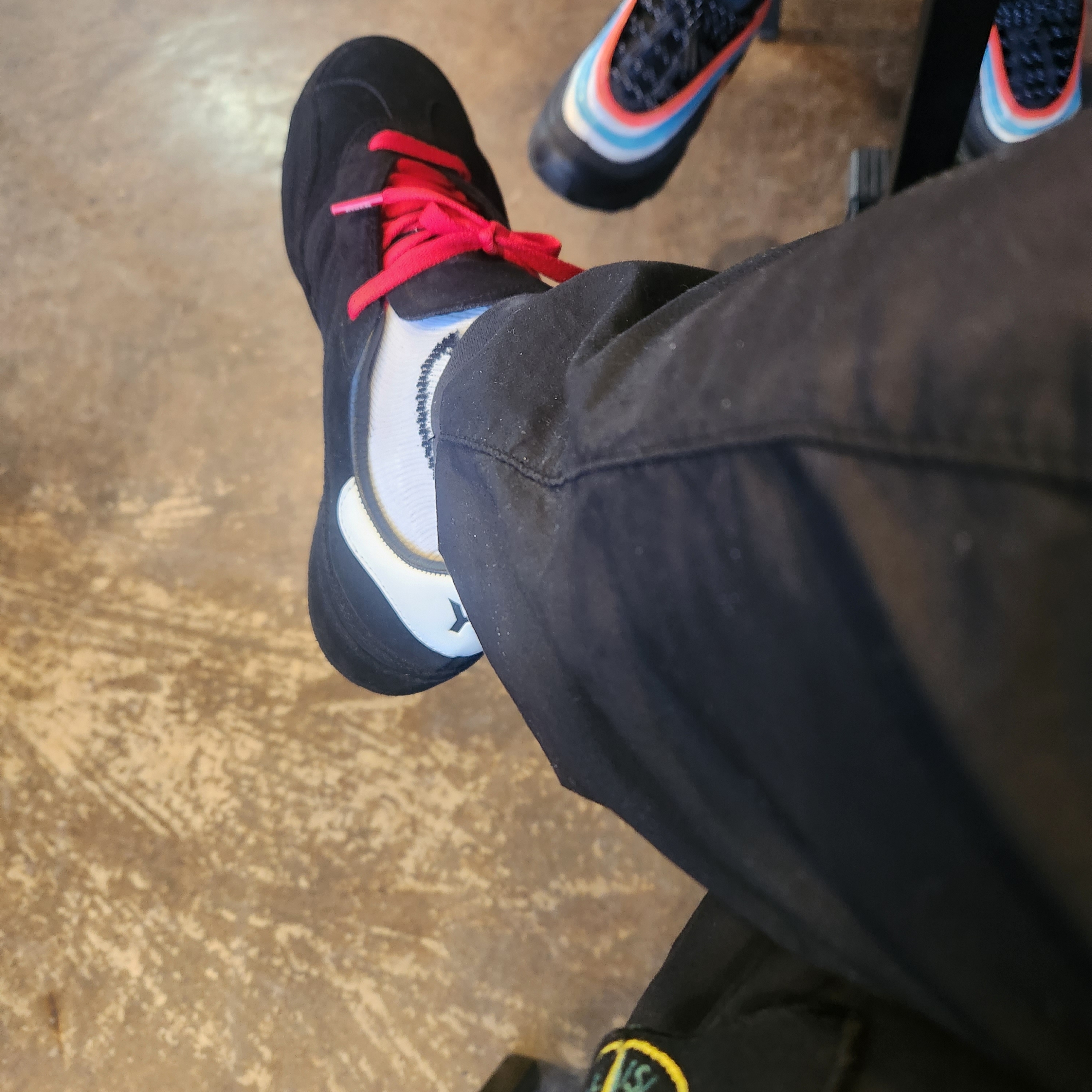 Y-3 Gazelle Black 착용 스타일 - 2
