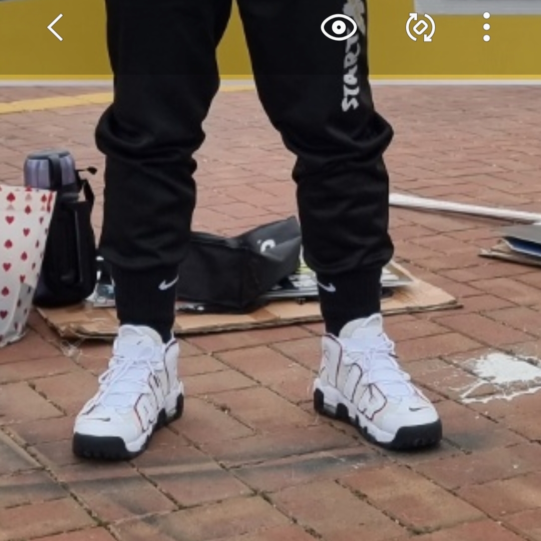 Nike Air More Uptempo 96 White Team Red 착용 스타일 - 2