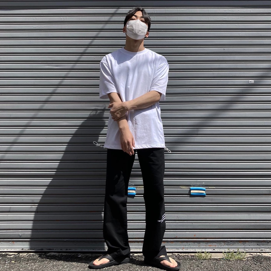 Oofos OOriginal Black 착용 스타일