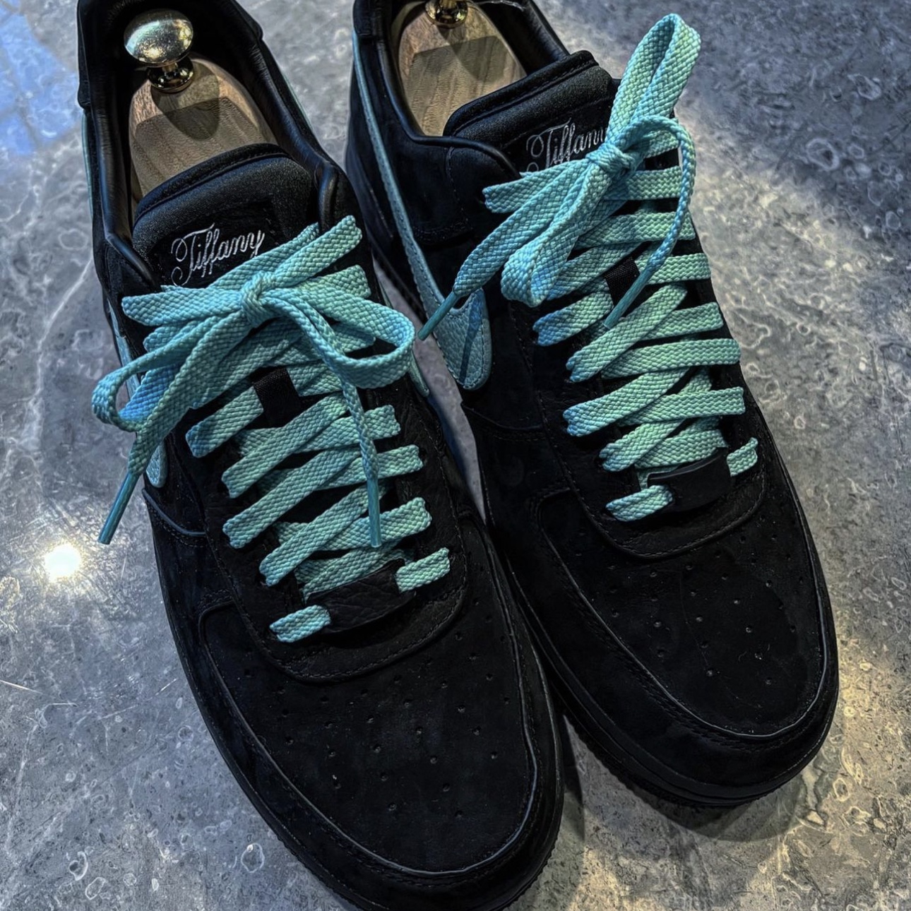 Nike x Tiffany & Co. Air Force 1 Low SP 1837 착용 스타일 - 4