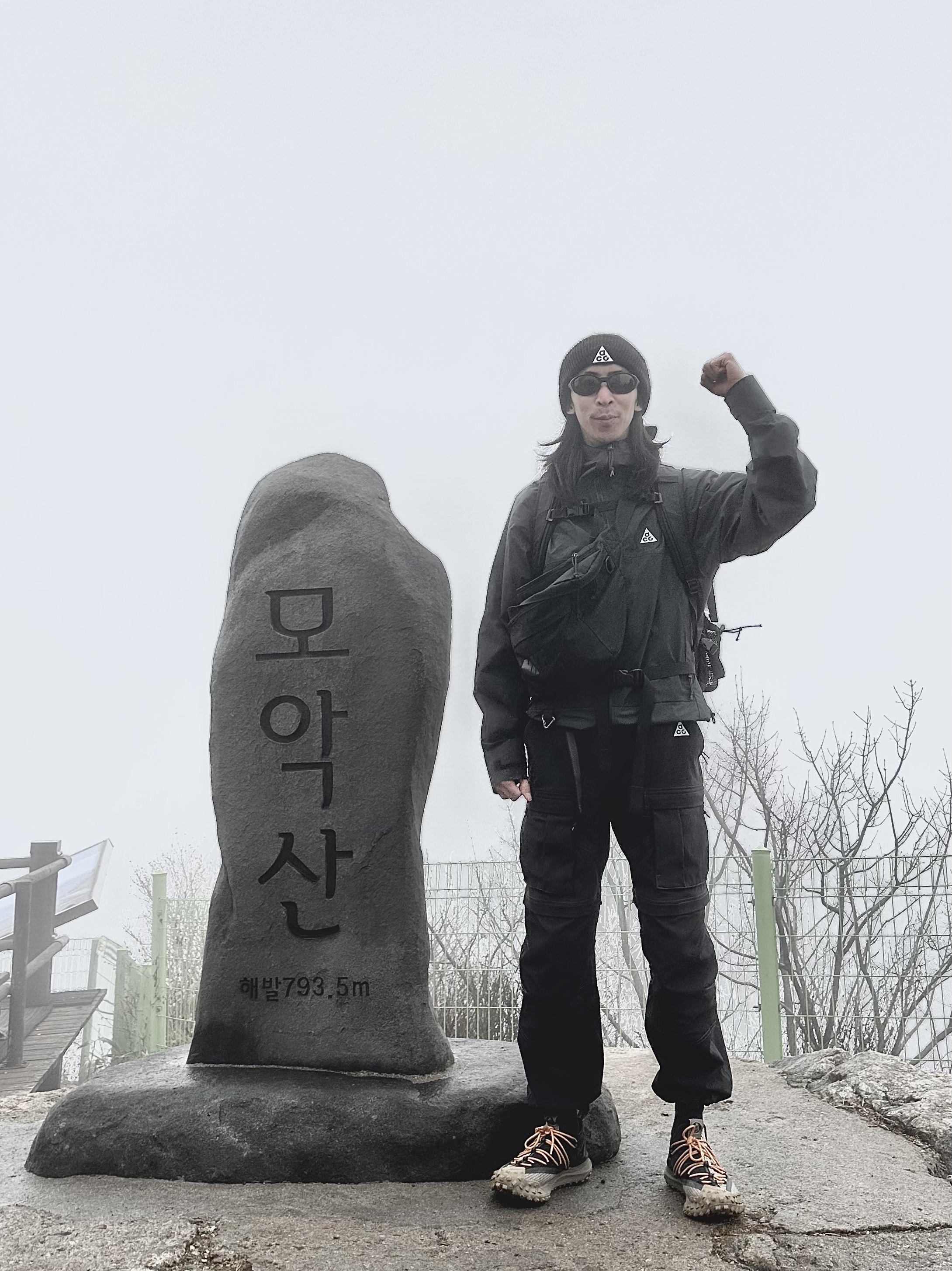 Oakley Eye Jacket Redux Matte Black Frame Prizm Grey Lenses High Bridge Fit, Nike ACG Storm-Fit ADV Cascade Rains Full Zip Shell Jacket Off Noir - Asia 착용 스타일 - 2