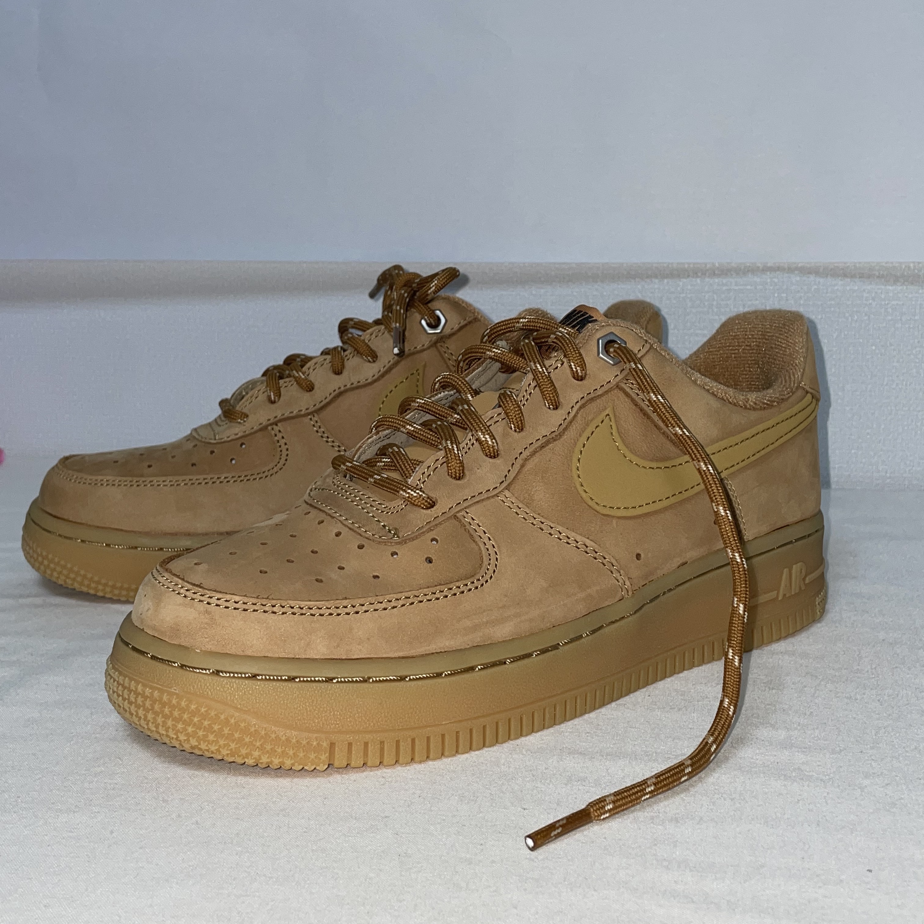 Nike Air Force 1 '07 WB Flax 착용 스타일