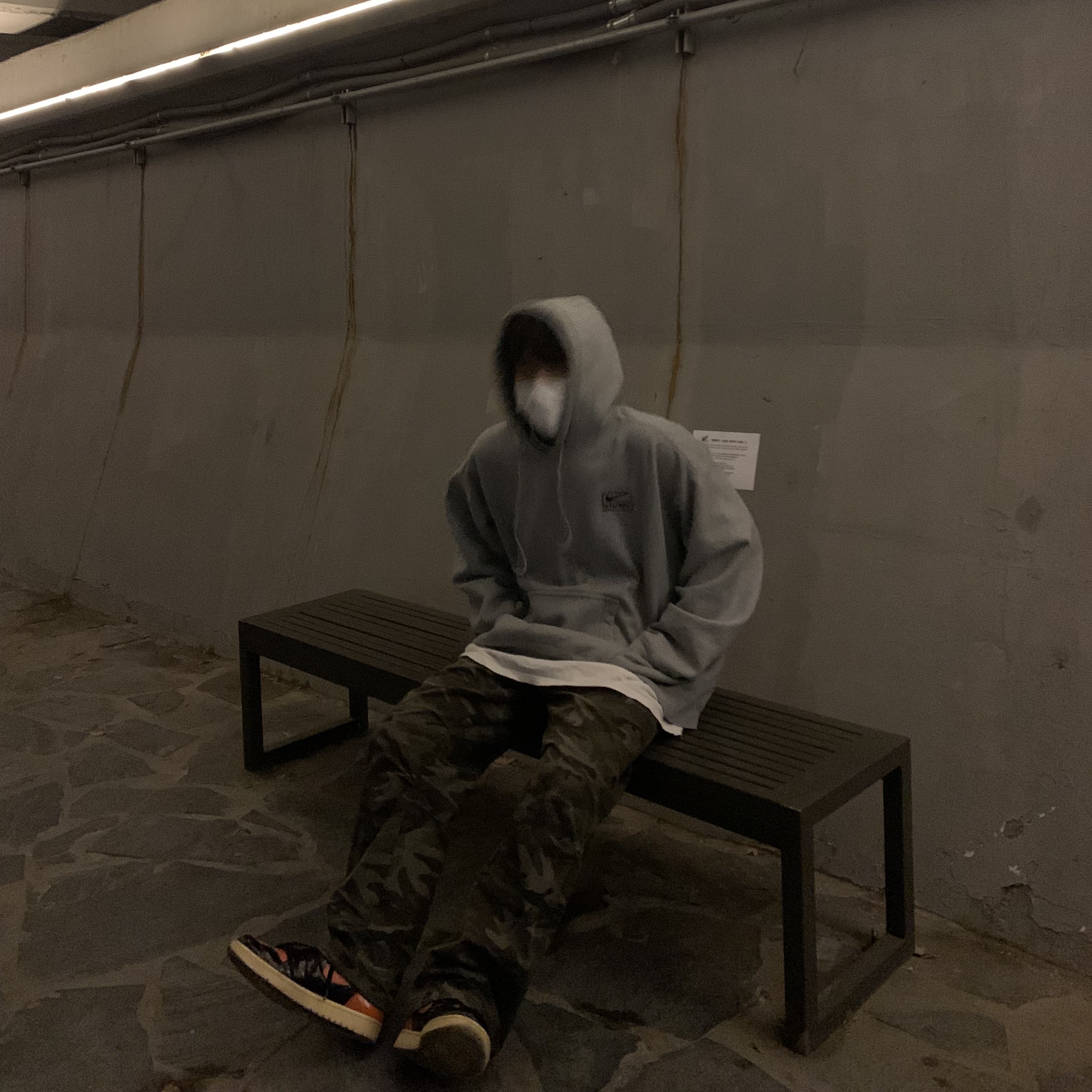 Nike x Stussy NRG RA Pullover Hoodie Dark Grey Heather (DJ9488-063), Jordan 1 Retro High Shattered Backboard 3.0 착용 스타일 - 1