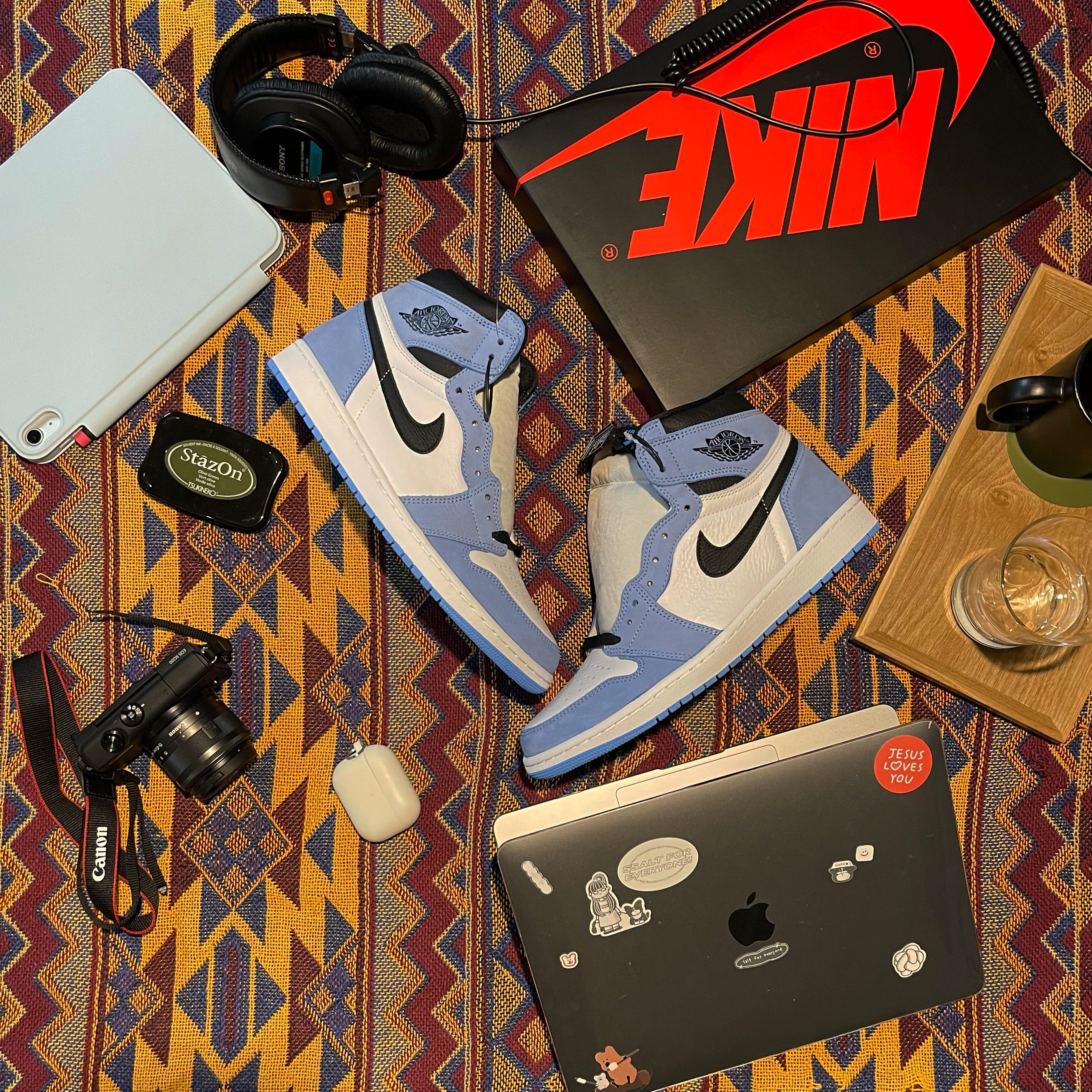 Jordan 1 Retro High OG University Blue 착용 스타일