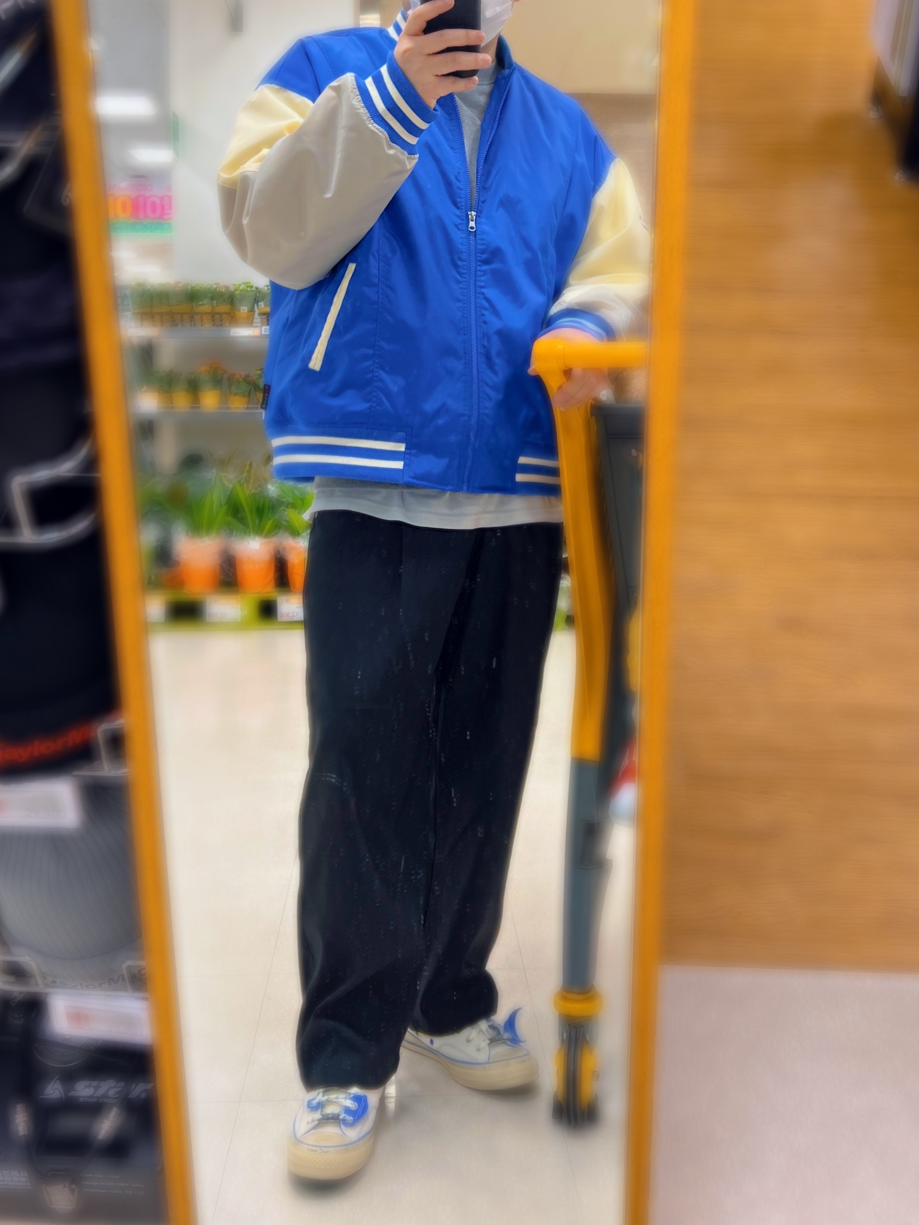 Converse x Ader Error Shapes Varsity Jacket Cobalt, Converse x Ader Error Chuck 70 High White 착용 스타일