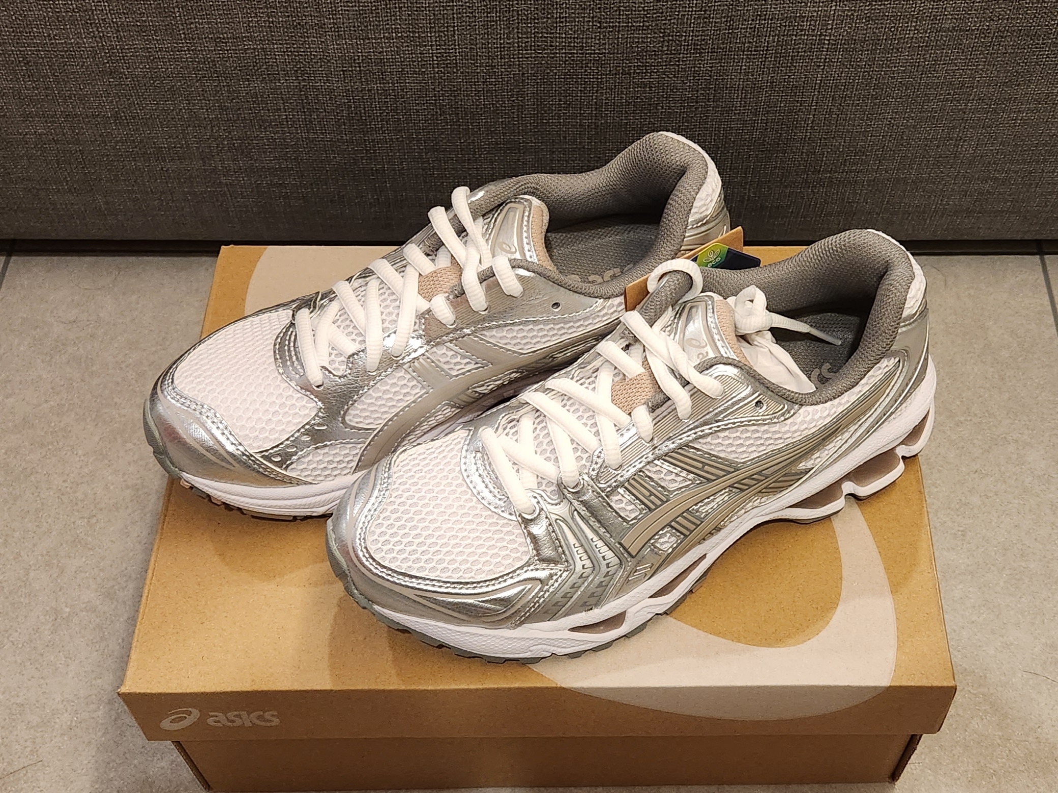 (W) Asics Gel-Kayano 14 White Moonrock 착용 스타일