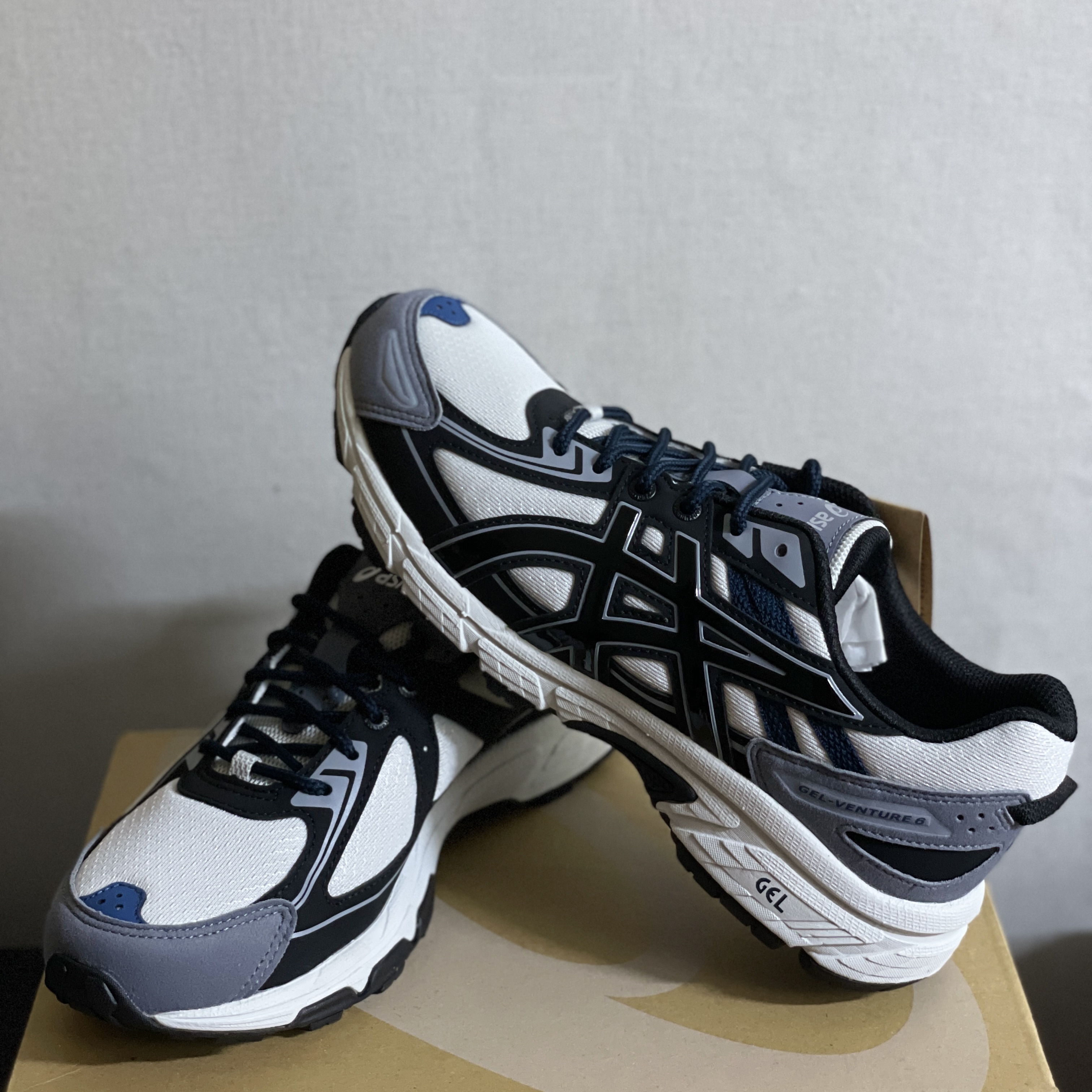 Asics Gel-Venture 6 SPS Glacier Grey 착용 스타일 - 2