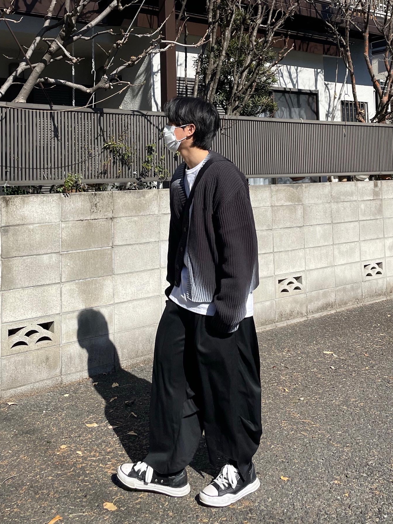 Maison Mihara Yasuhiro Peterson OG Sole PL Leather Low-top Sneakers Black 착용 스타일 - 1
