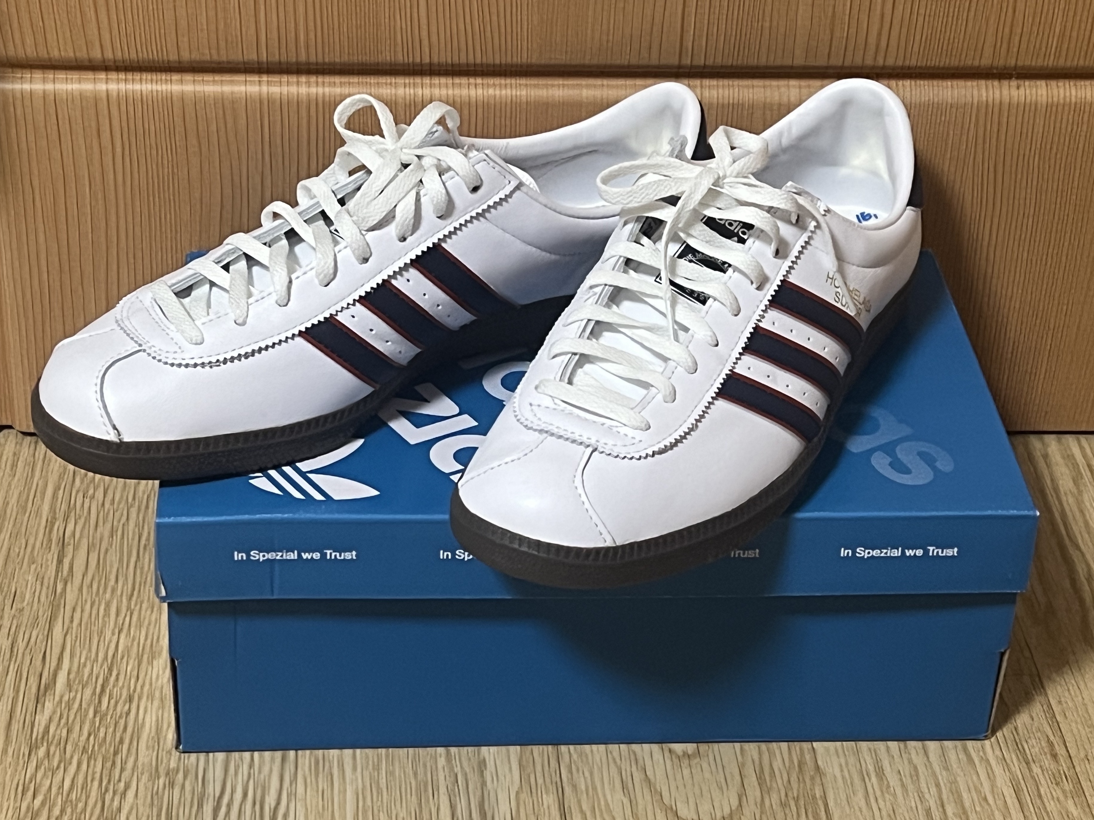 Adidas Hochelaga Spezial Cloud White 착용 스타일 - 1