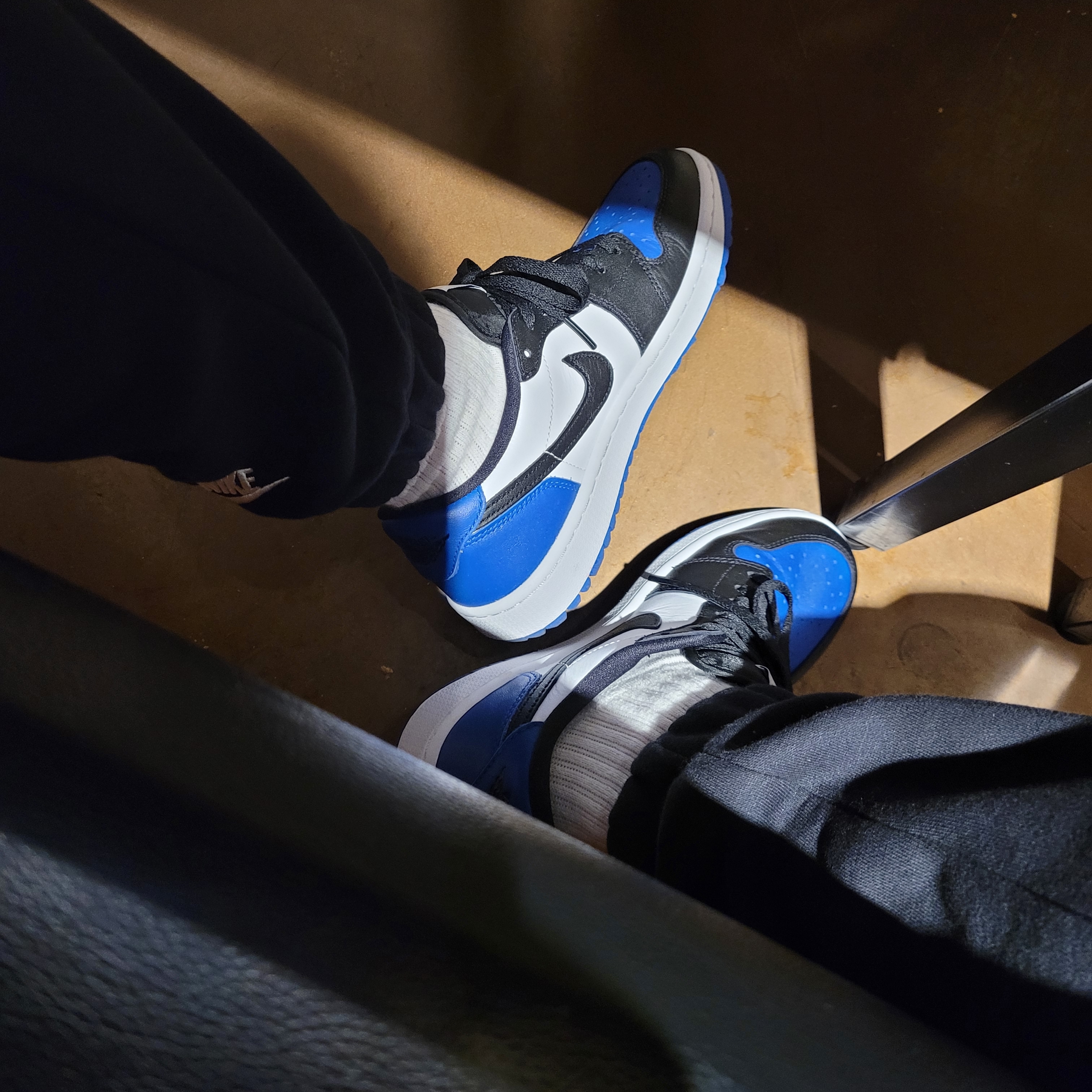 Jordan 1 Low Golf Sport Royal 착용 스타일 - 2