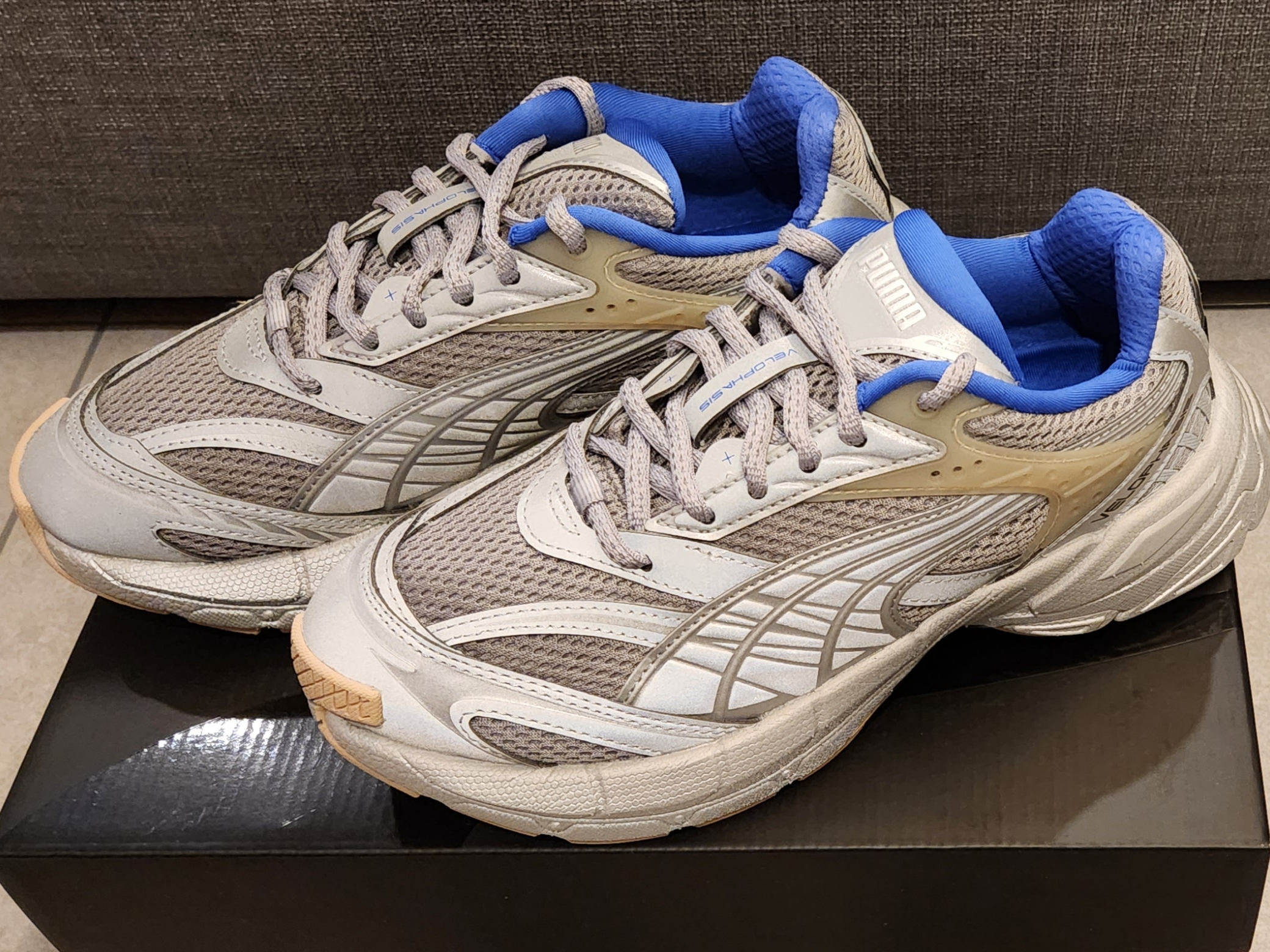 Puma Velophasis Matte Silver Royal Sapphire 착용 스타일 - 2