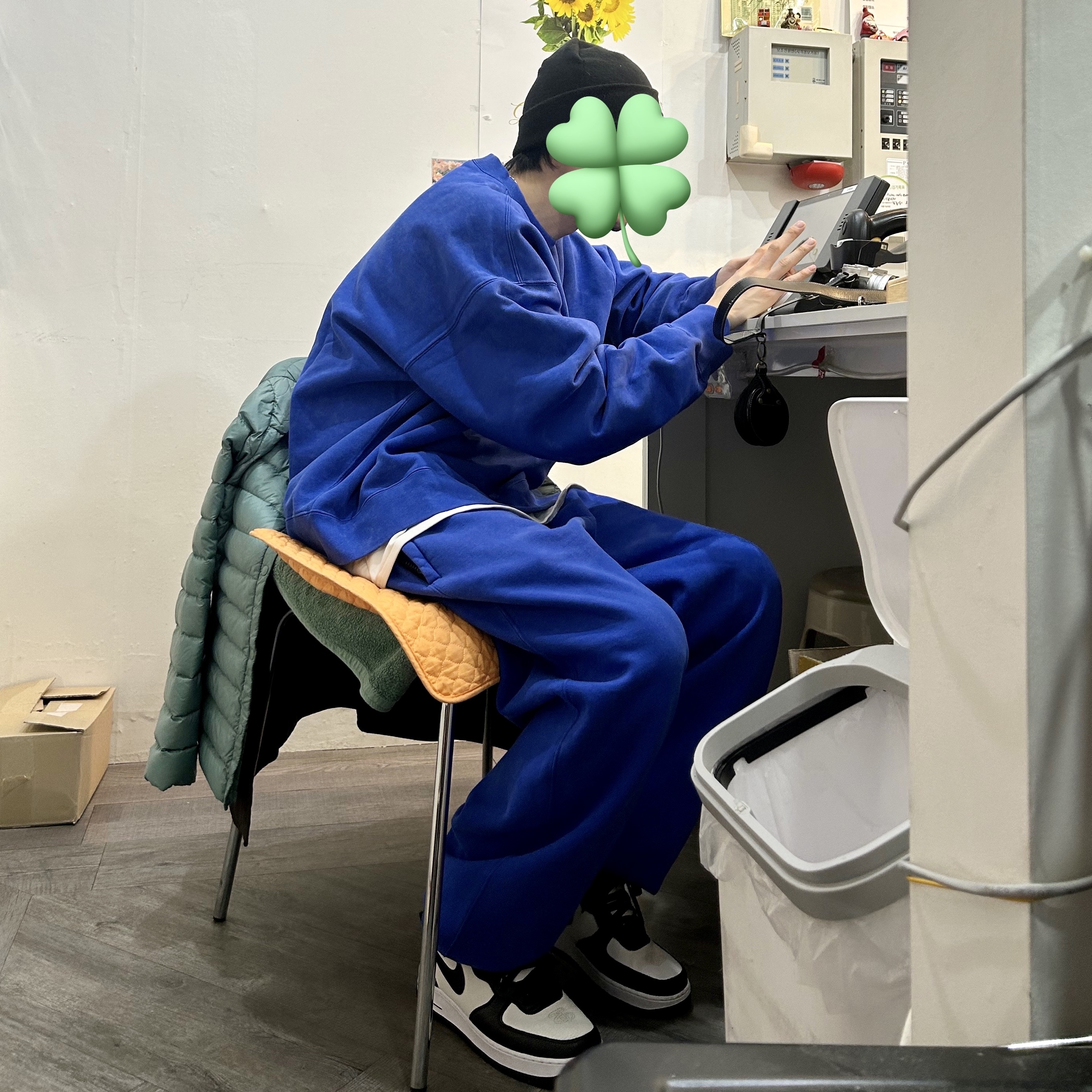 Nike x Stussy NRG Acid Washed Crewneck Game Royal (DR4024-480), Nike x Stussy NRG Acid Washed Fleece Pants Game Royal (DR4025-480) 착용 스타일