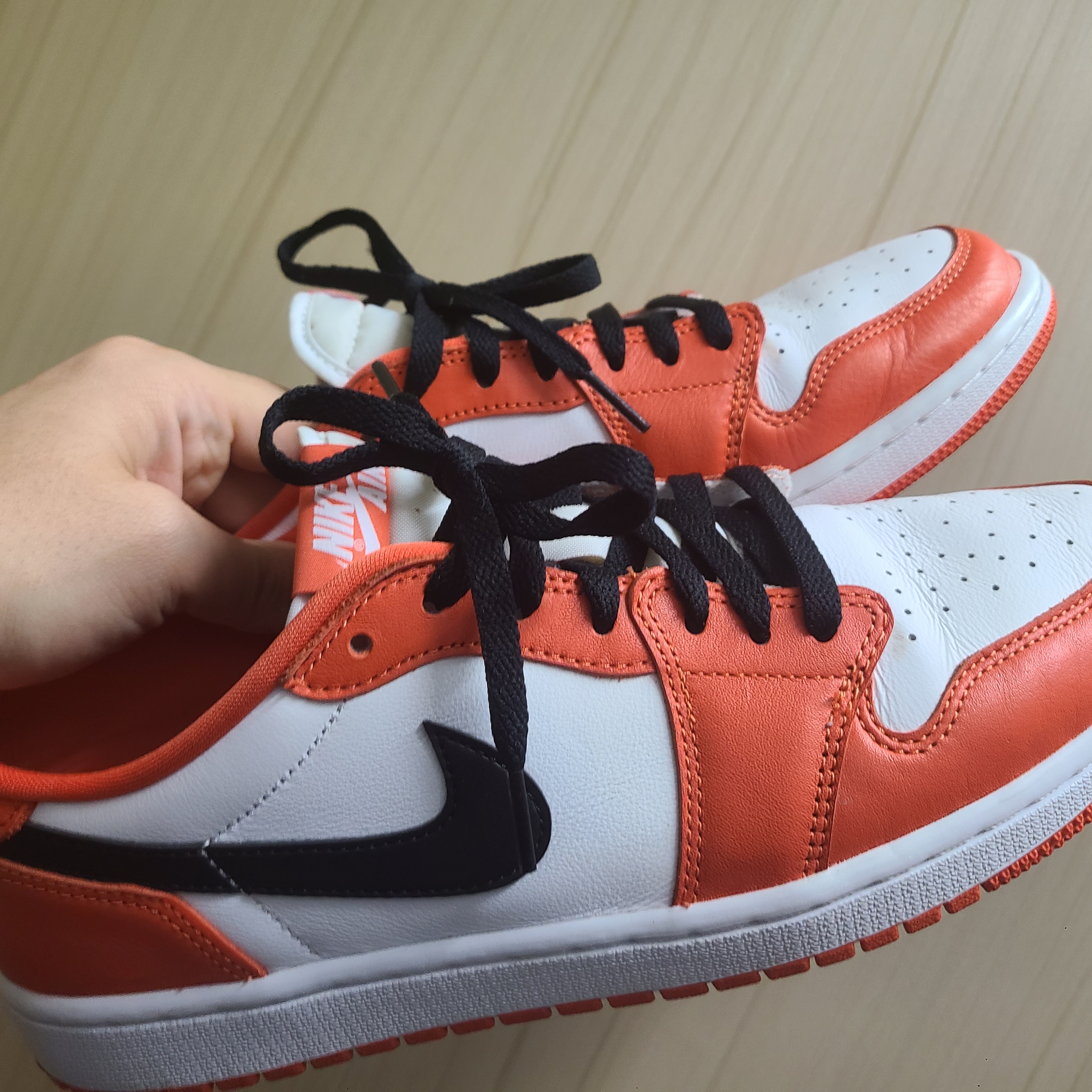 Jordan 1 Low OG Starfish 착용 스타일