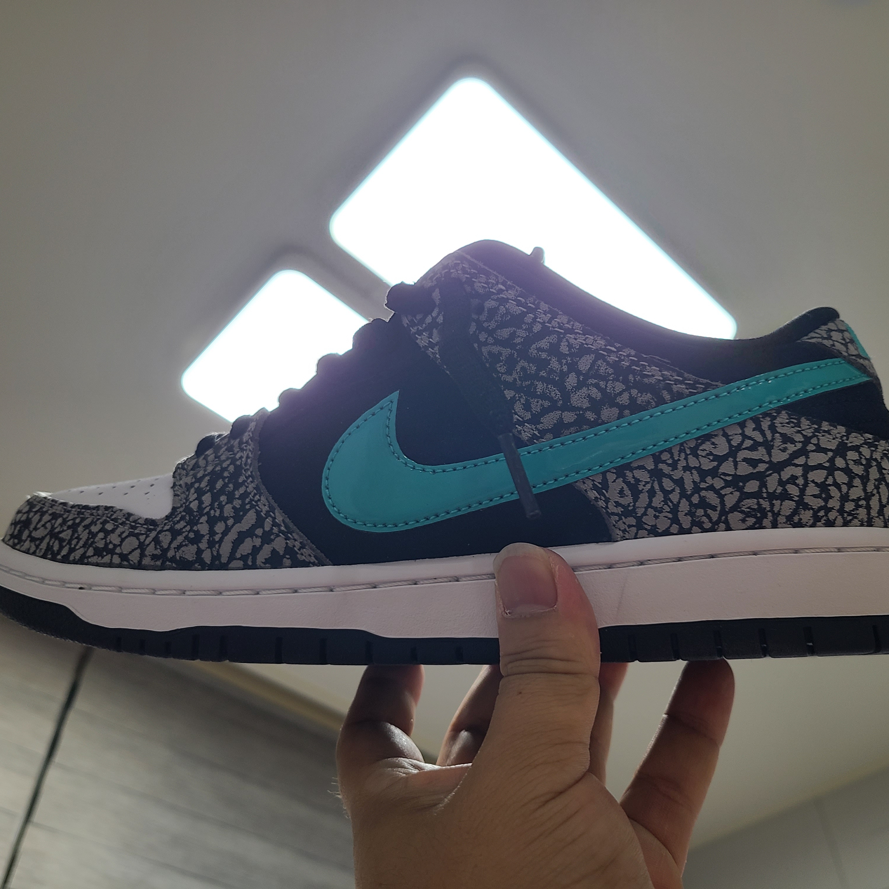 Nike SB Dunk Low Pro Clear Jade 착용 스타일 - 2