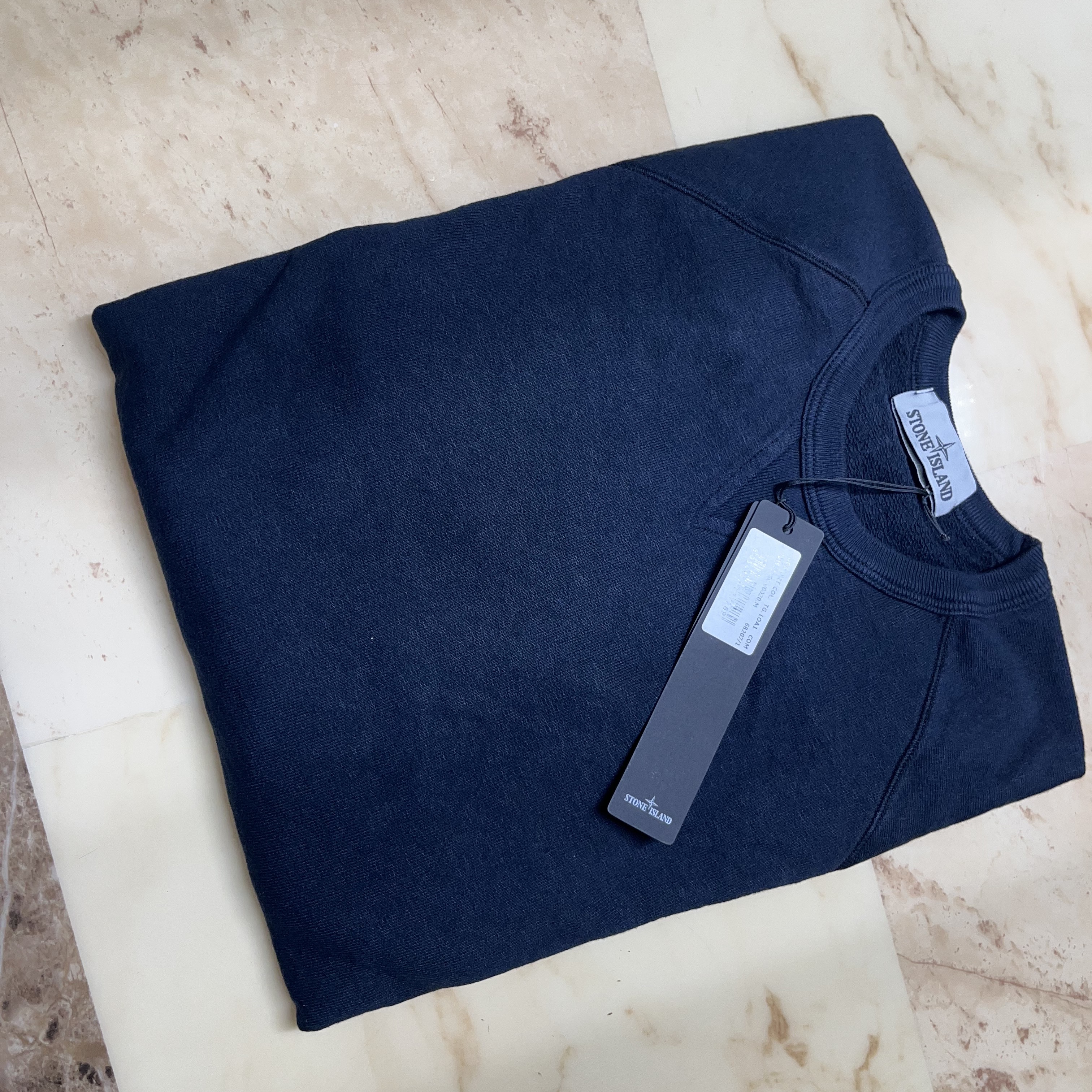 Stone Island 66360 Old Treatment Crewneck Sweatshirt Navy Blue - 23SS 착용 스타일 - 2
