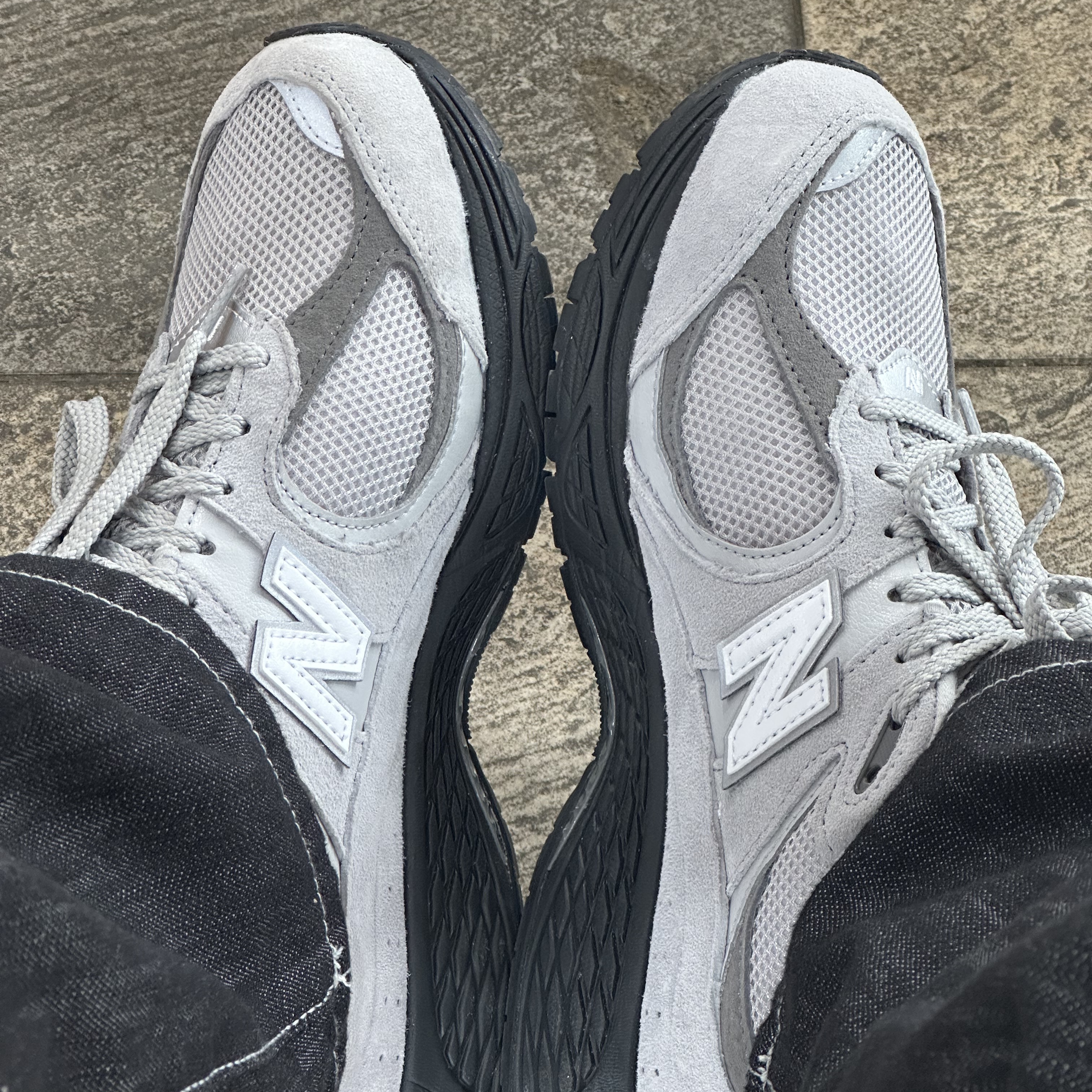 New Balance 2002R Grey Black - JD Sports Exclusive 착용 스타일 - 2