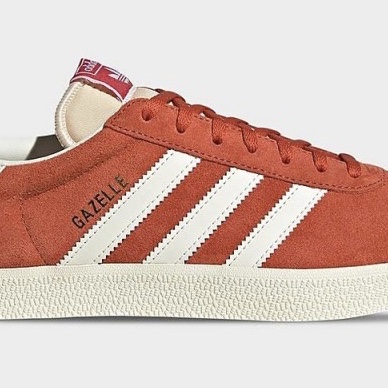 Adidas Gazelle Preloved Red Off White 착용 스타일 - 3