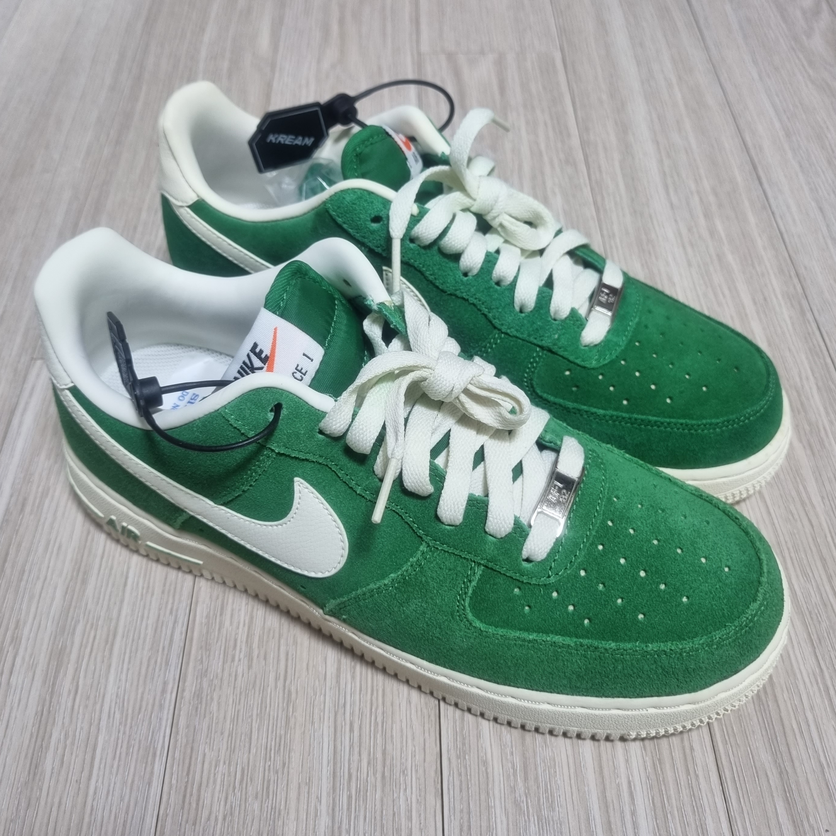 Nike Air Force 1 Blazer Pack Pine Green 착용 스타일