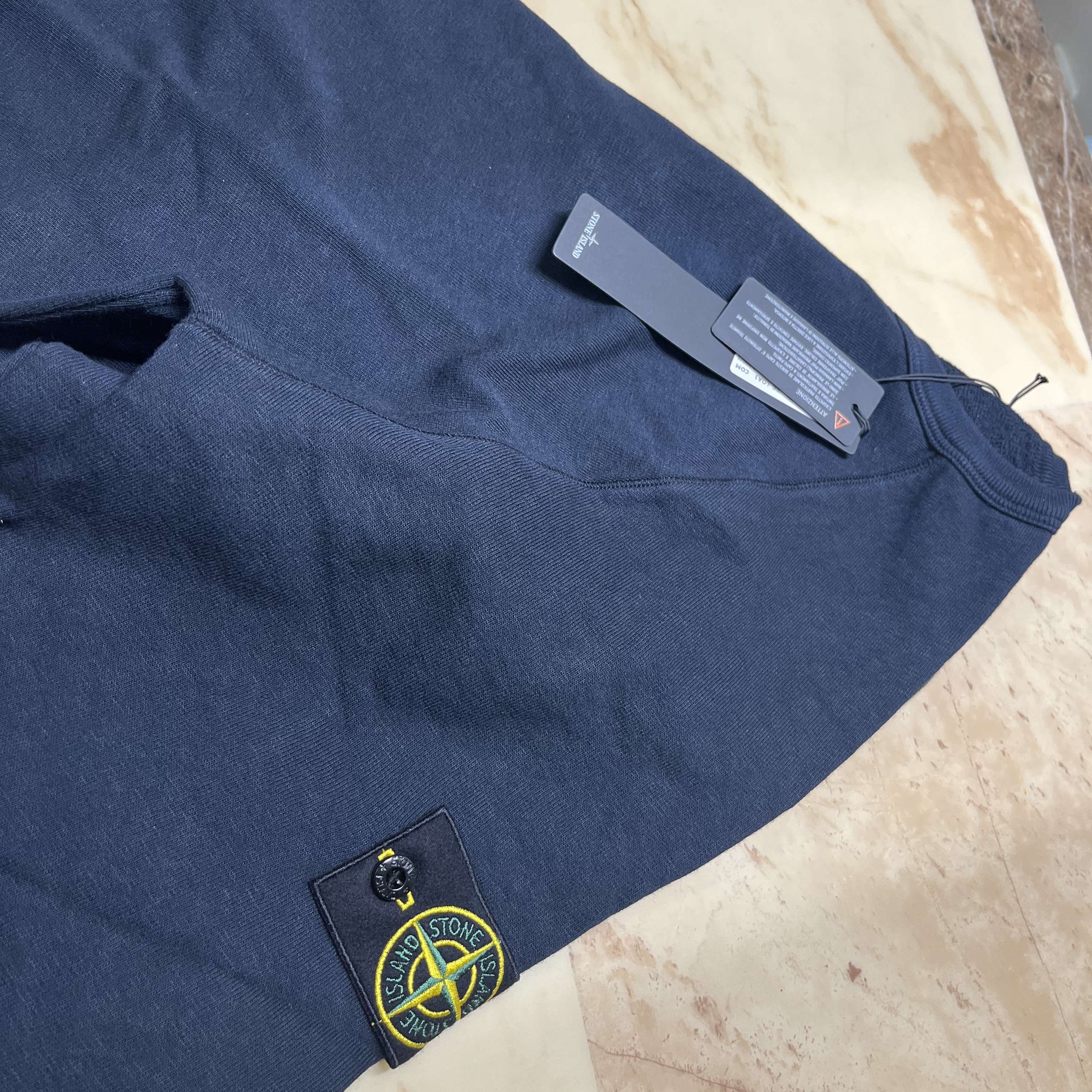 Stone Island 66360 Old Treatment Crewneck Sweatshirt Navy Blue - 23SS 착용 스타일 - 3