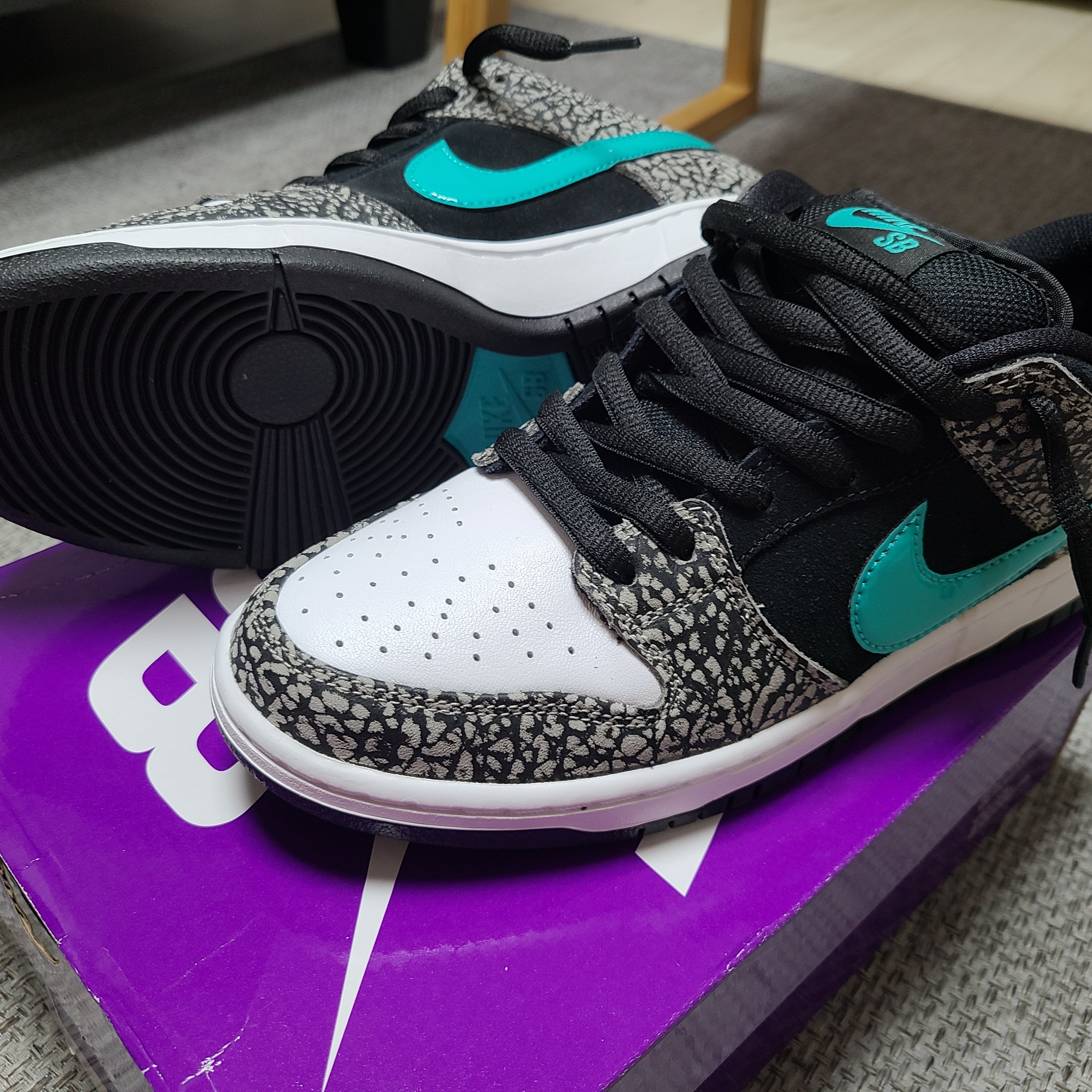 Nike SB Dunk Low Pro Clear Jade 착용 스타일 - 1