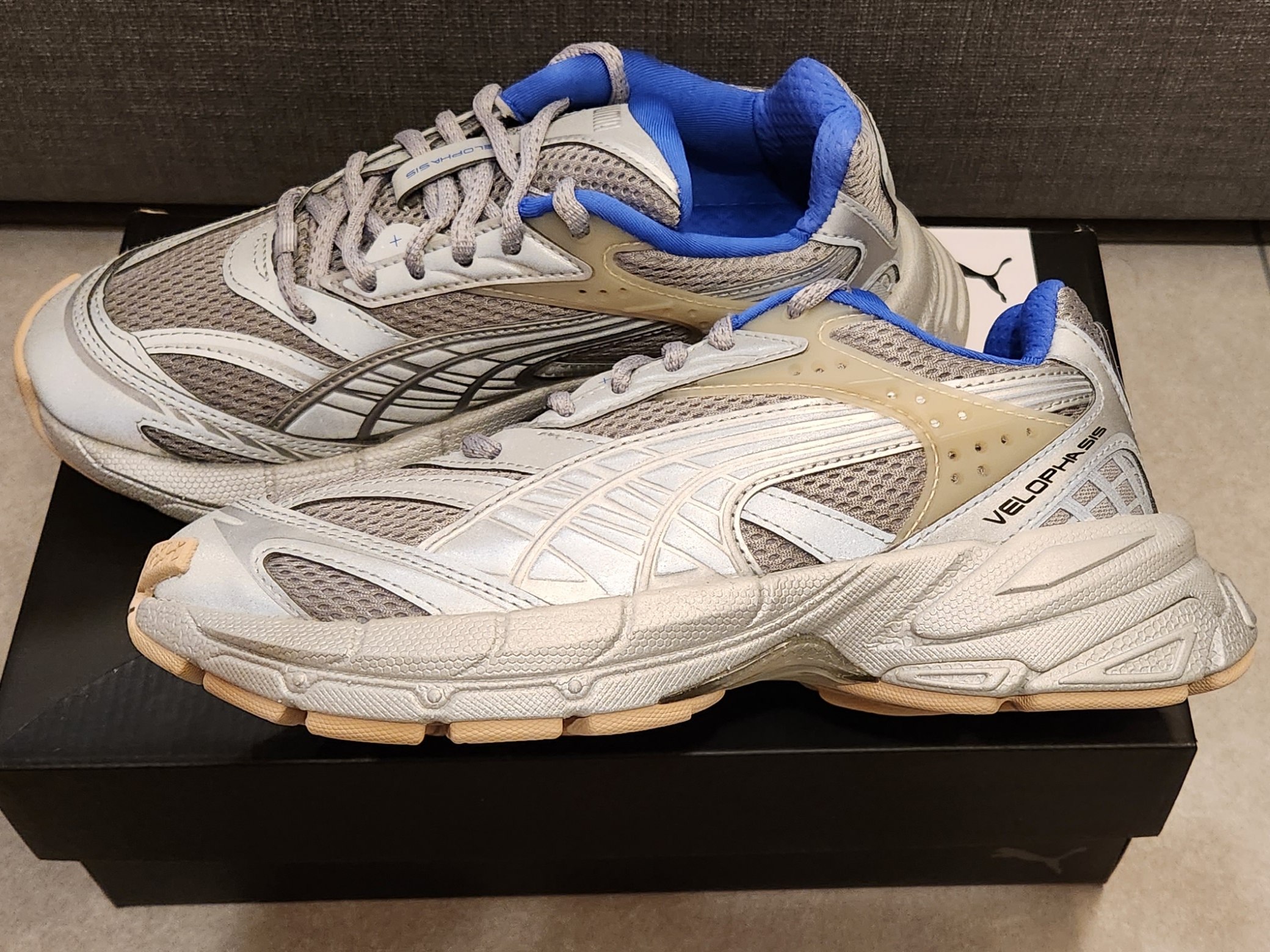 Puma Velophasis Matte Silver Royal Sapphire 착용 스타일 - 1
